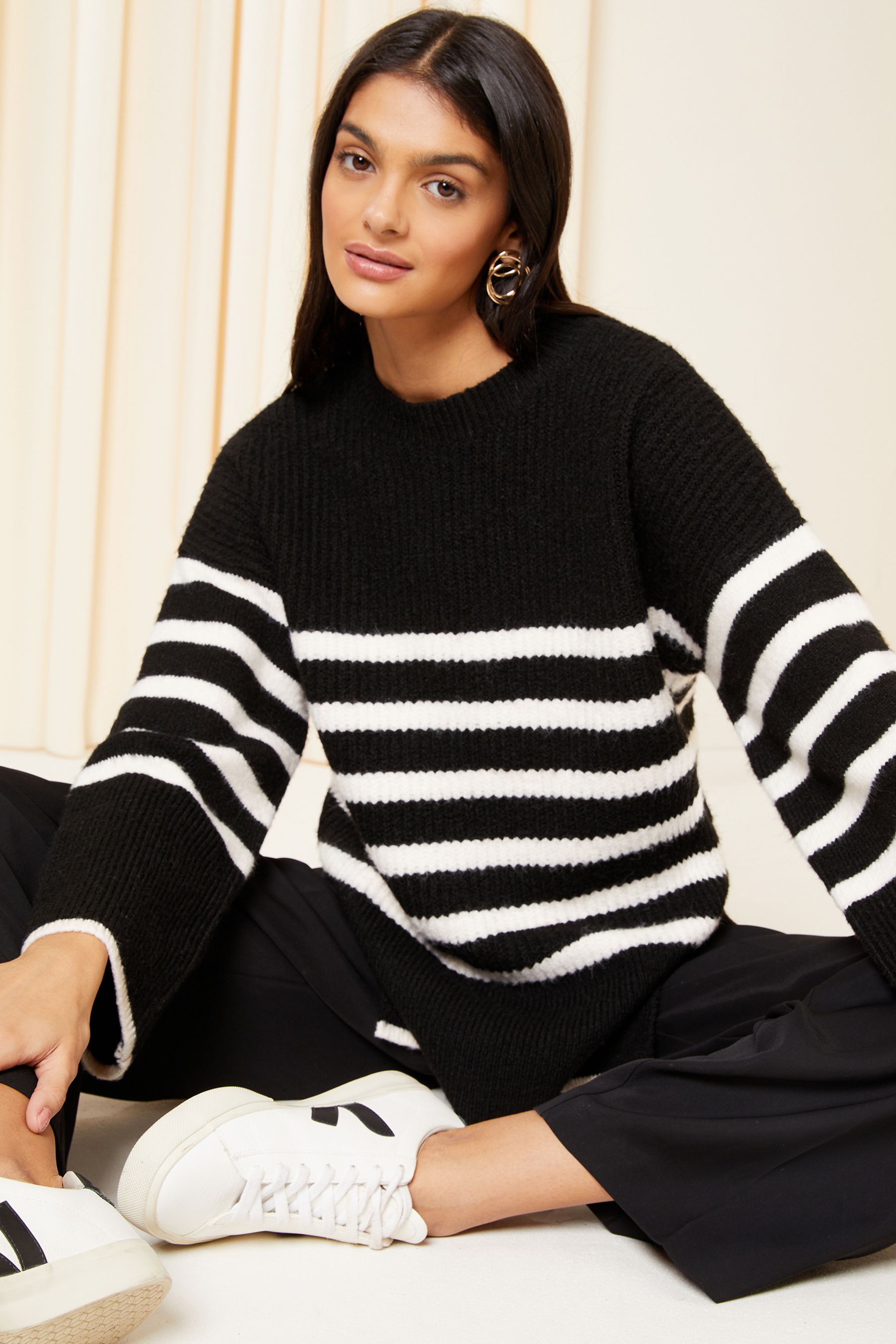 Off white split hotsell stripe pullover hoodie