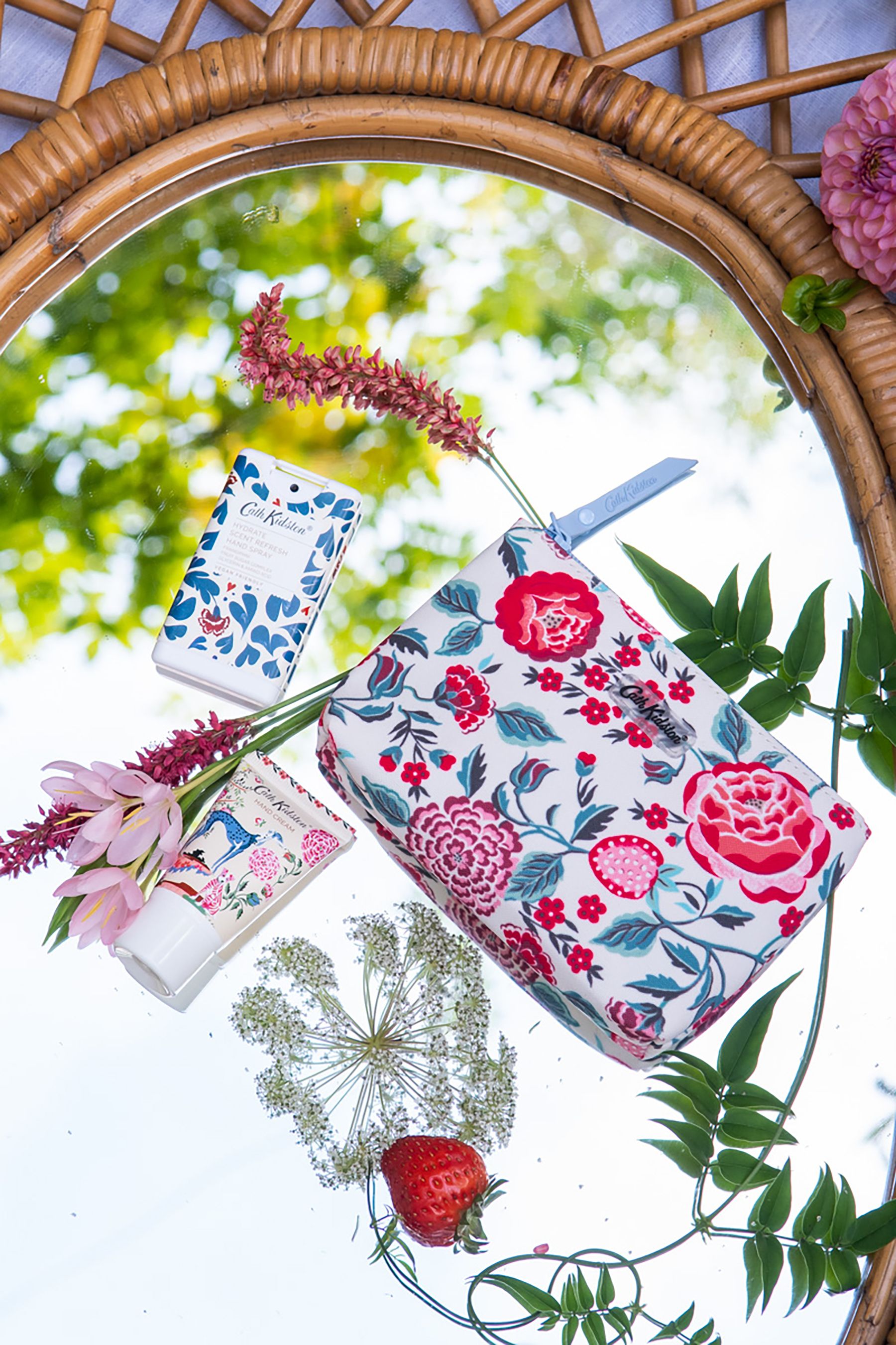 Cath kidston cosmetic discount pouch