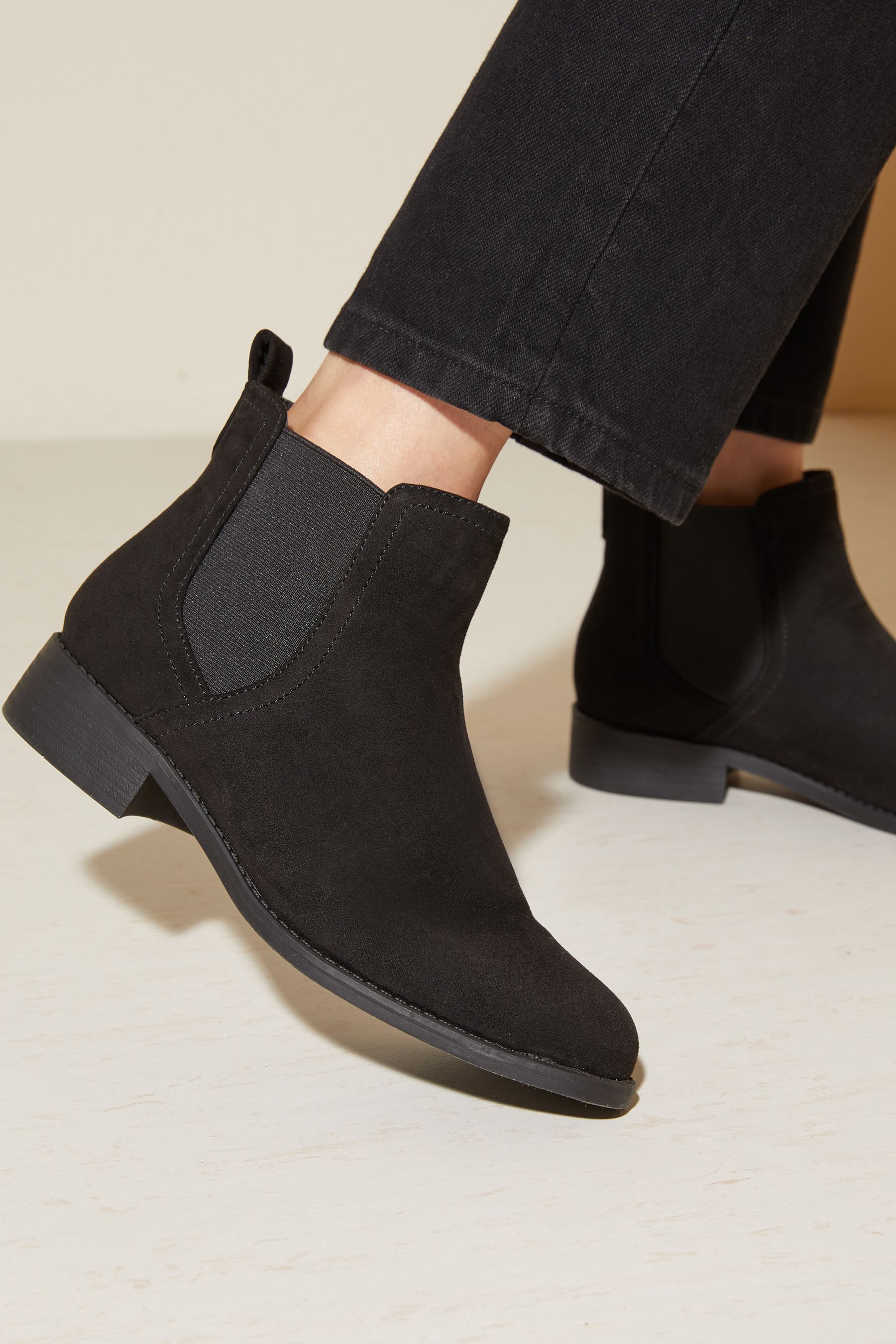 Black suede chelsea boots cheap womens uk