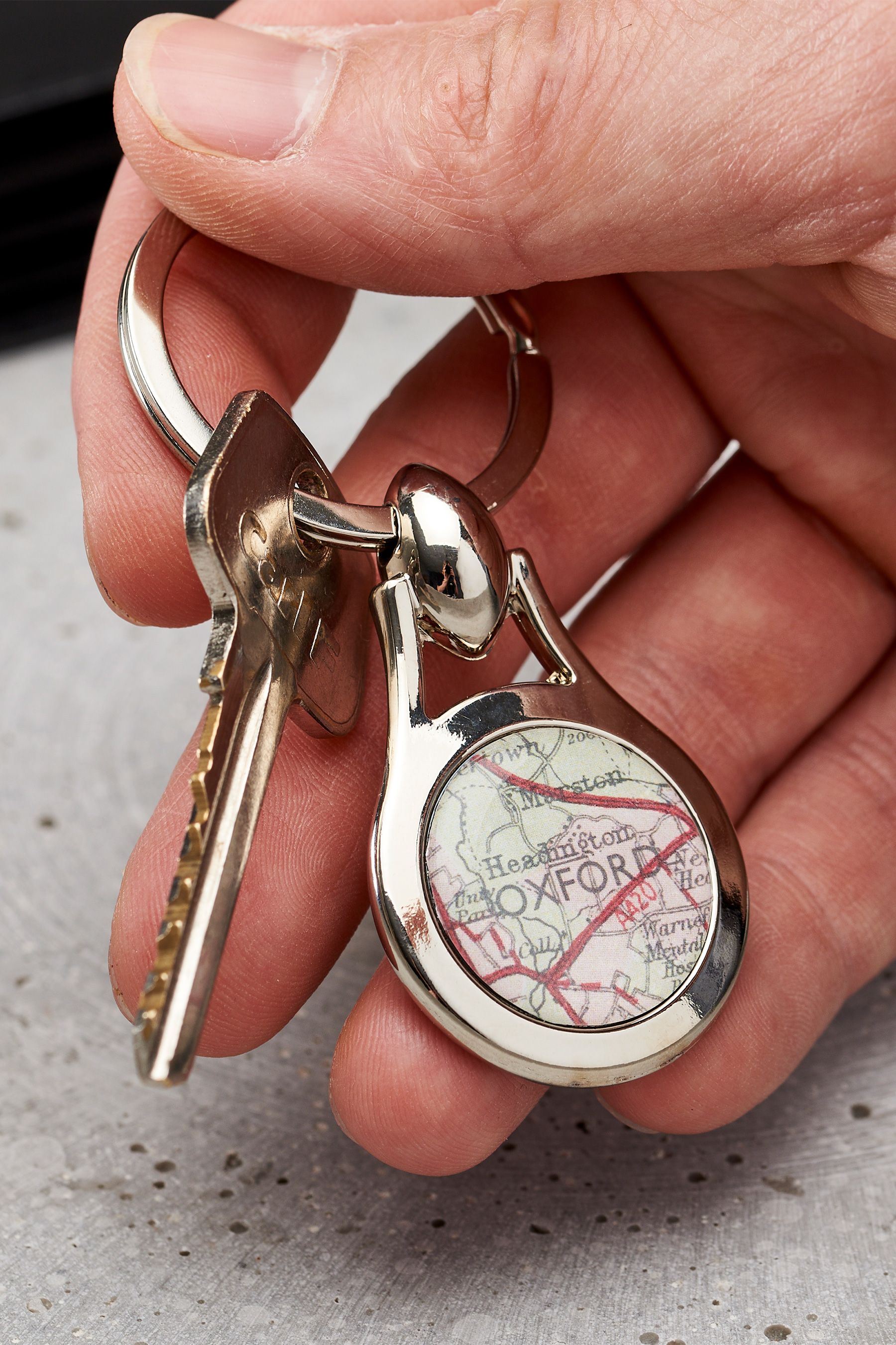 Silver cheap keyring designs