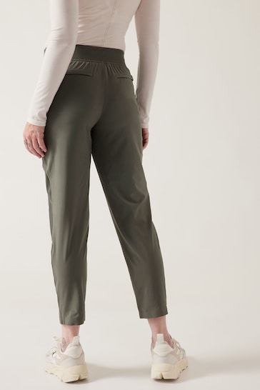 Athleta Green Brooklyn Mid Rise Featherweight Ankle Trousers