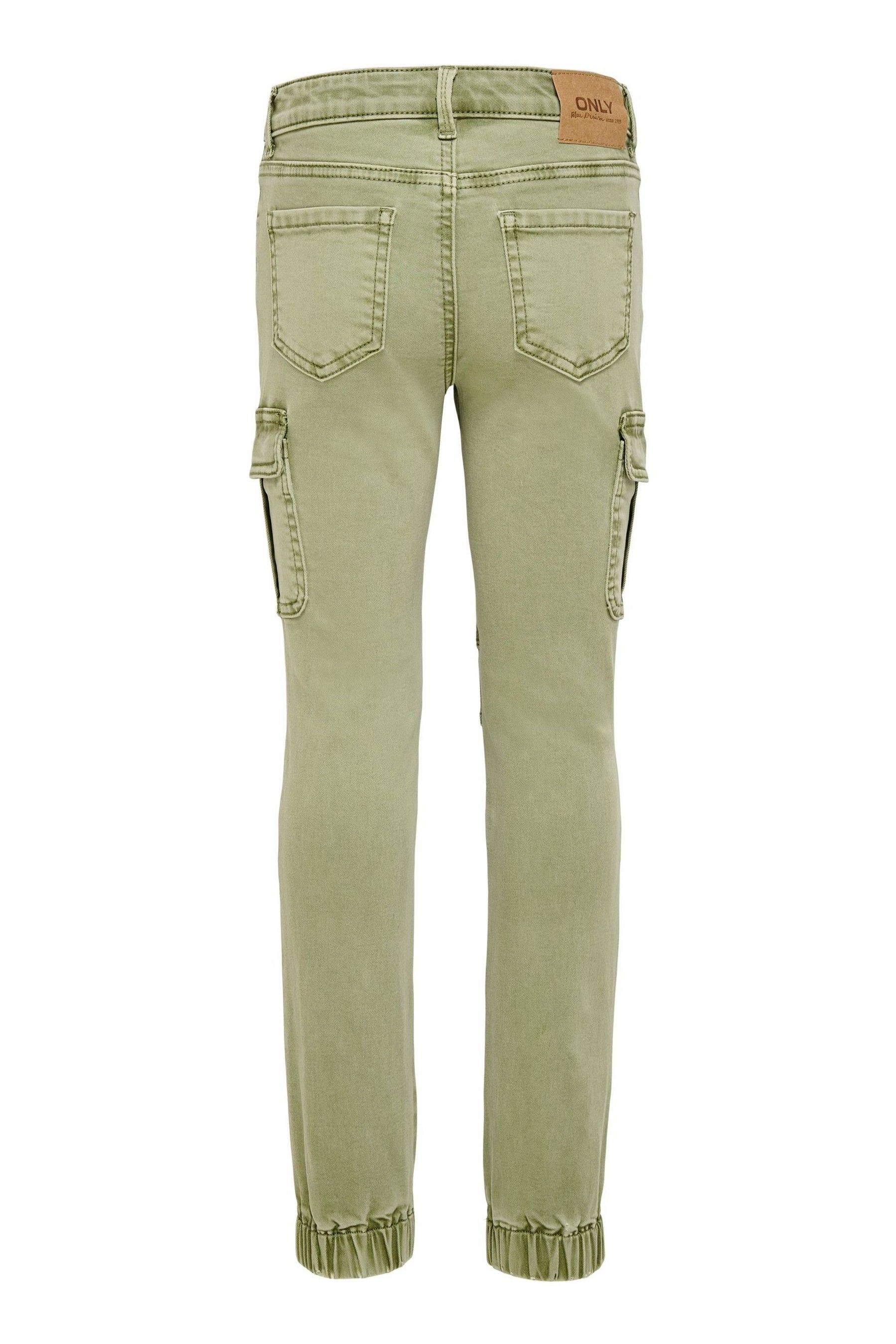 Girls top green jeans