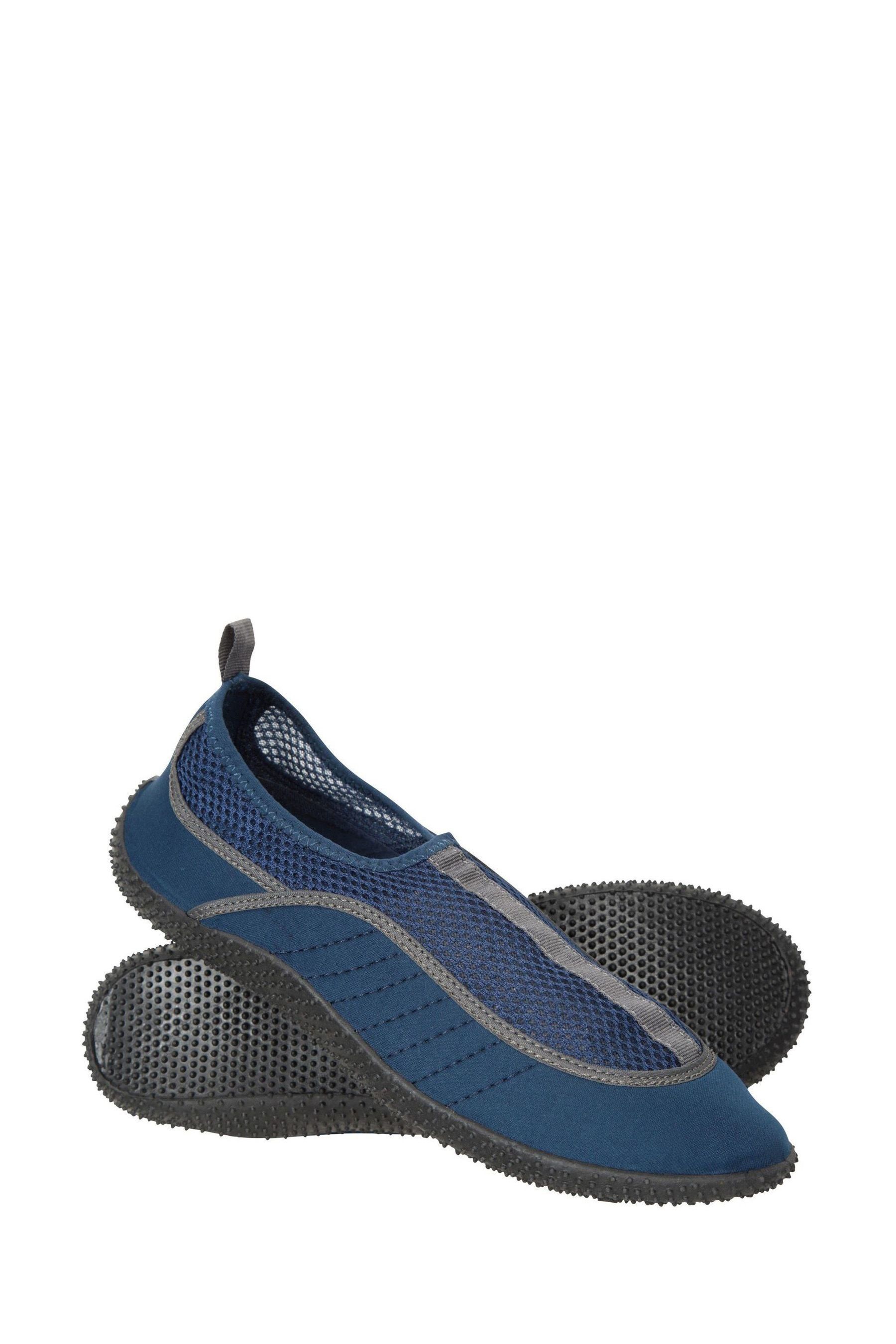 The warehouse reef shoes 2025