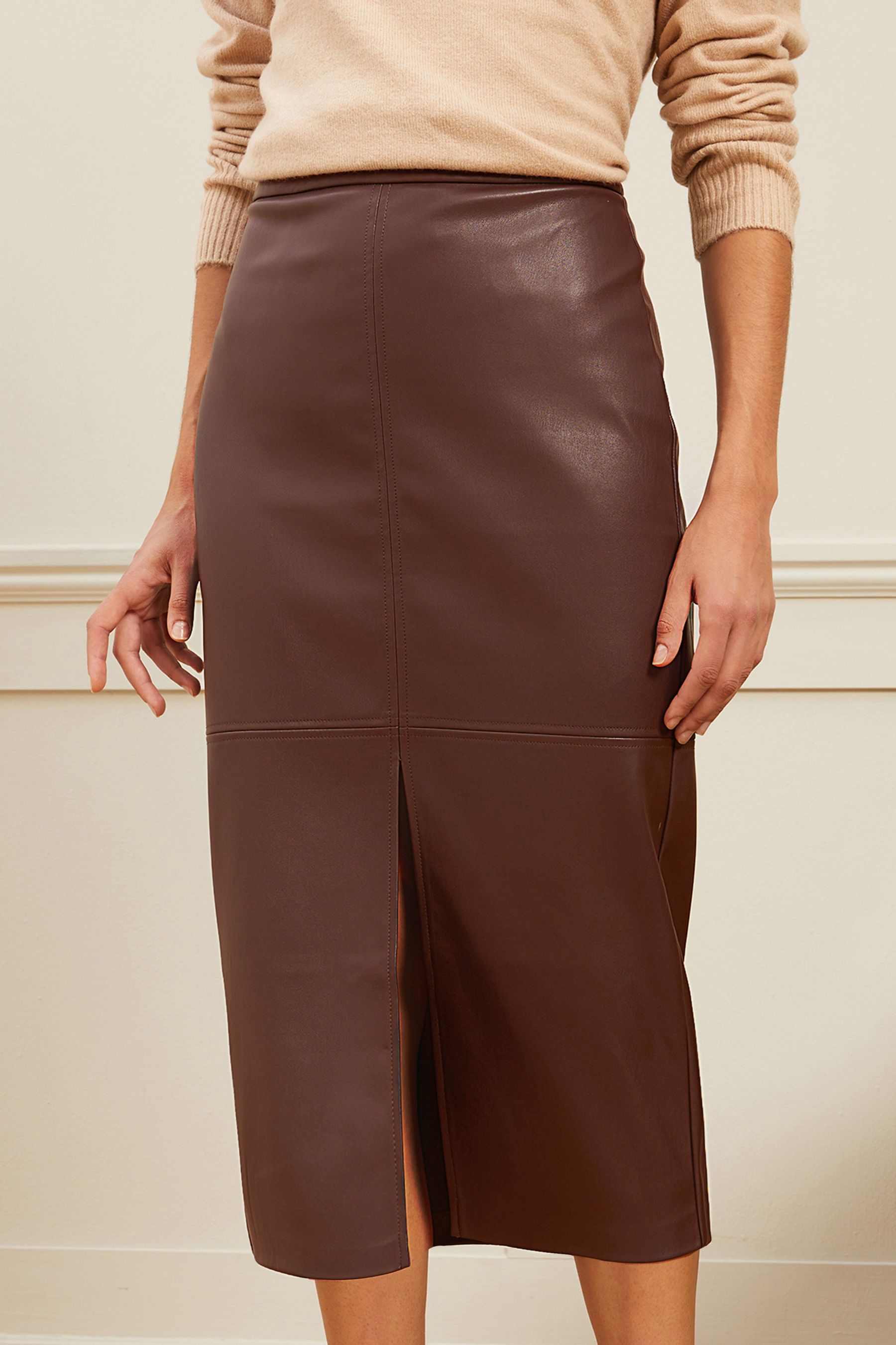 Faux leather deals skirt berry