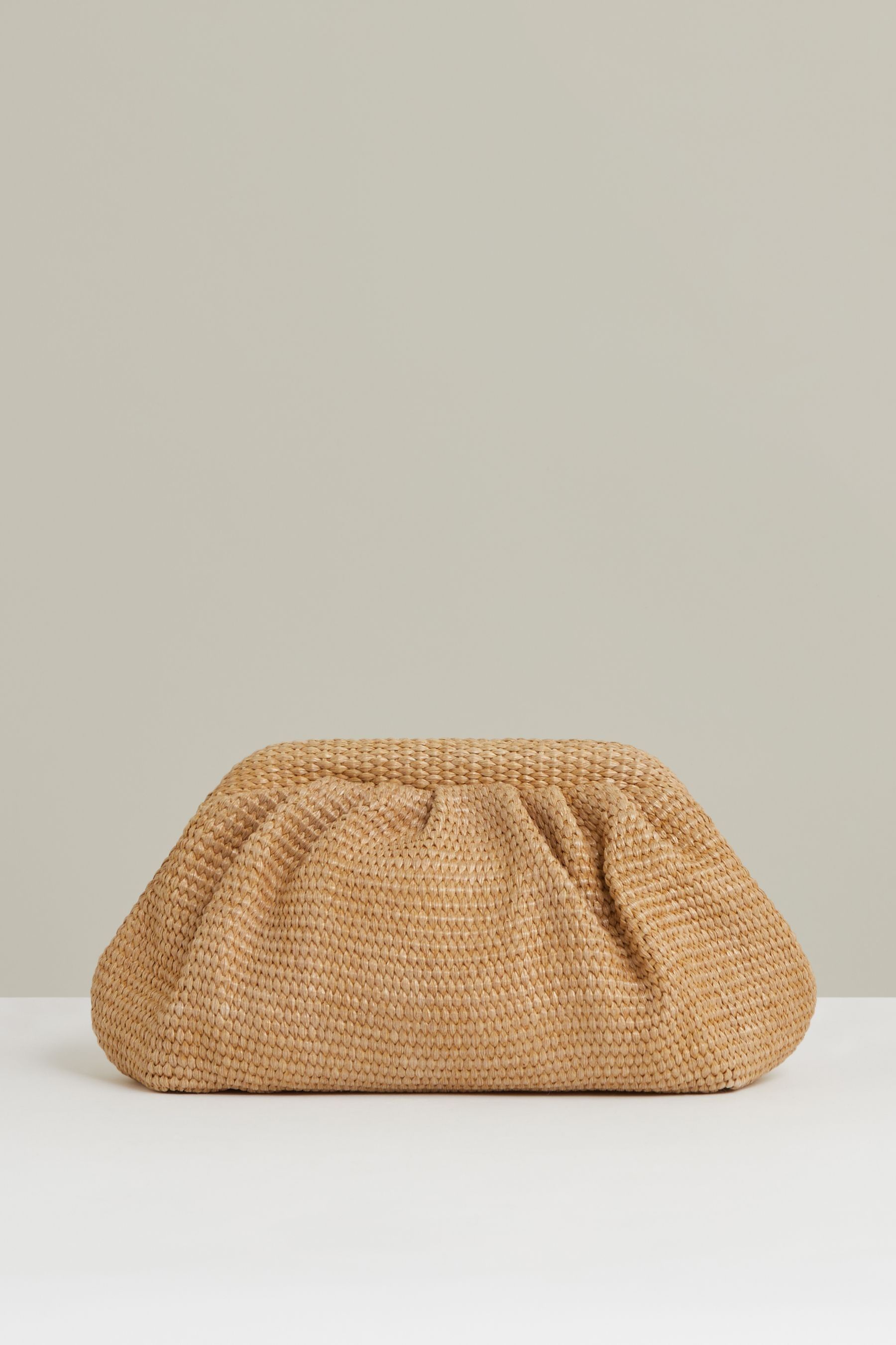 Clutch rafia online