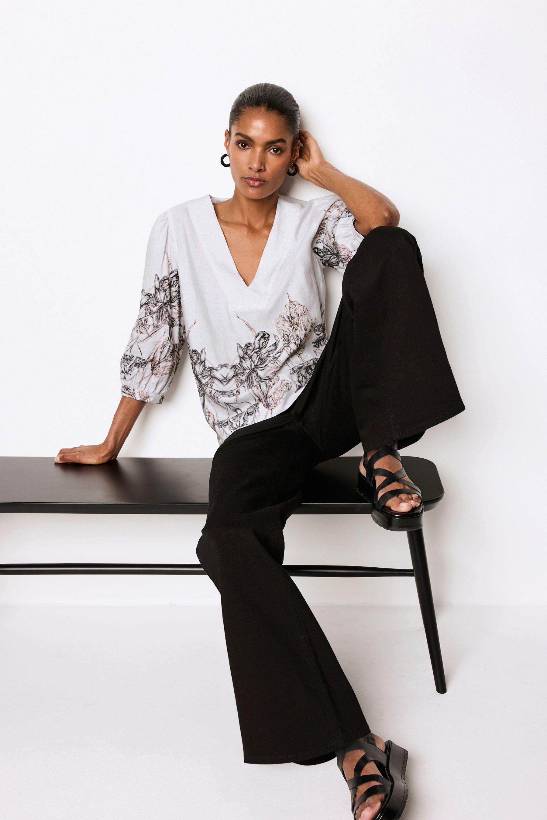 Buy White/Black Floral Placement Linen Blend V-Neck 3/4 Sleeve