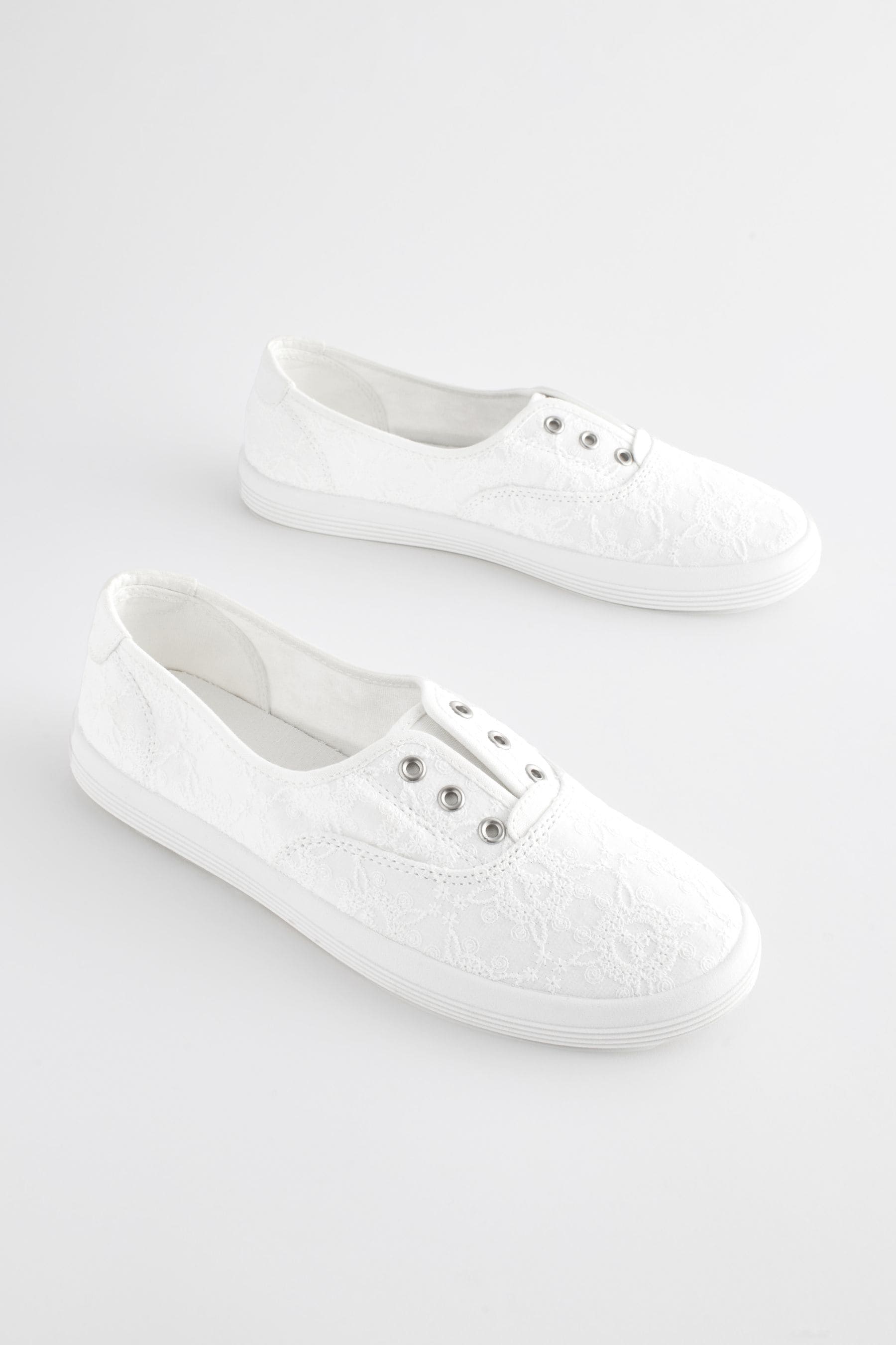 Canvas slip on shoes white top