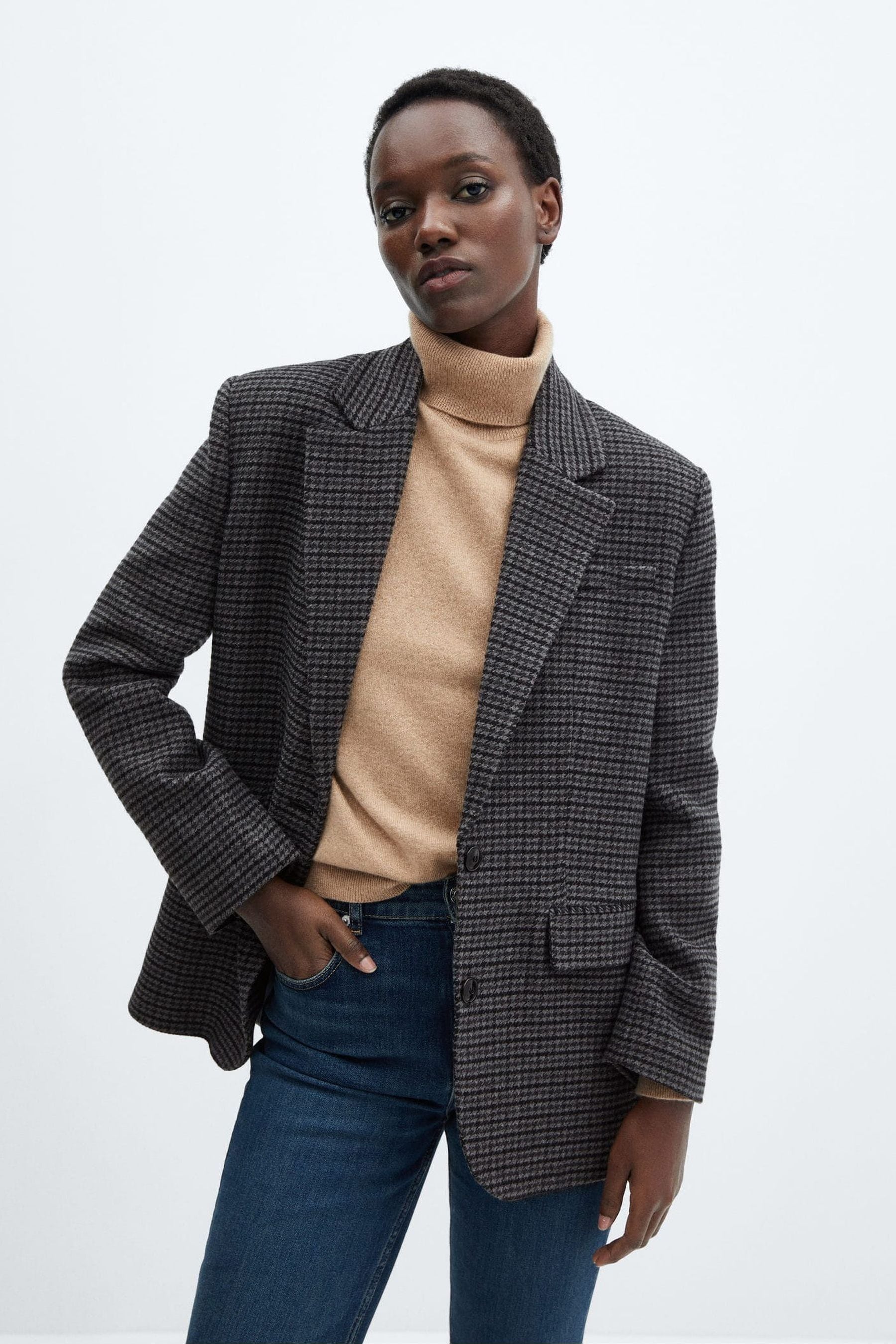 Long houndstooth top blazer