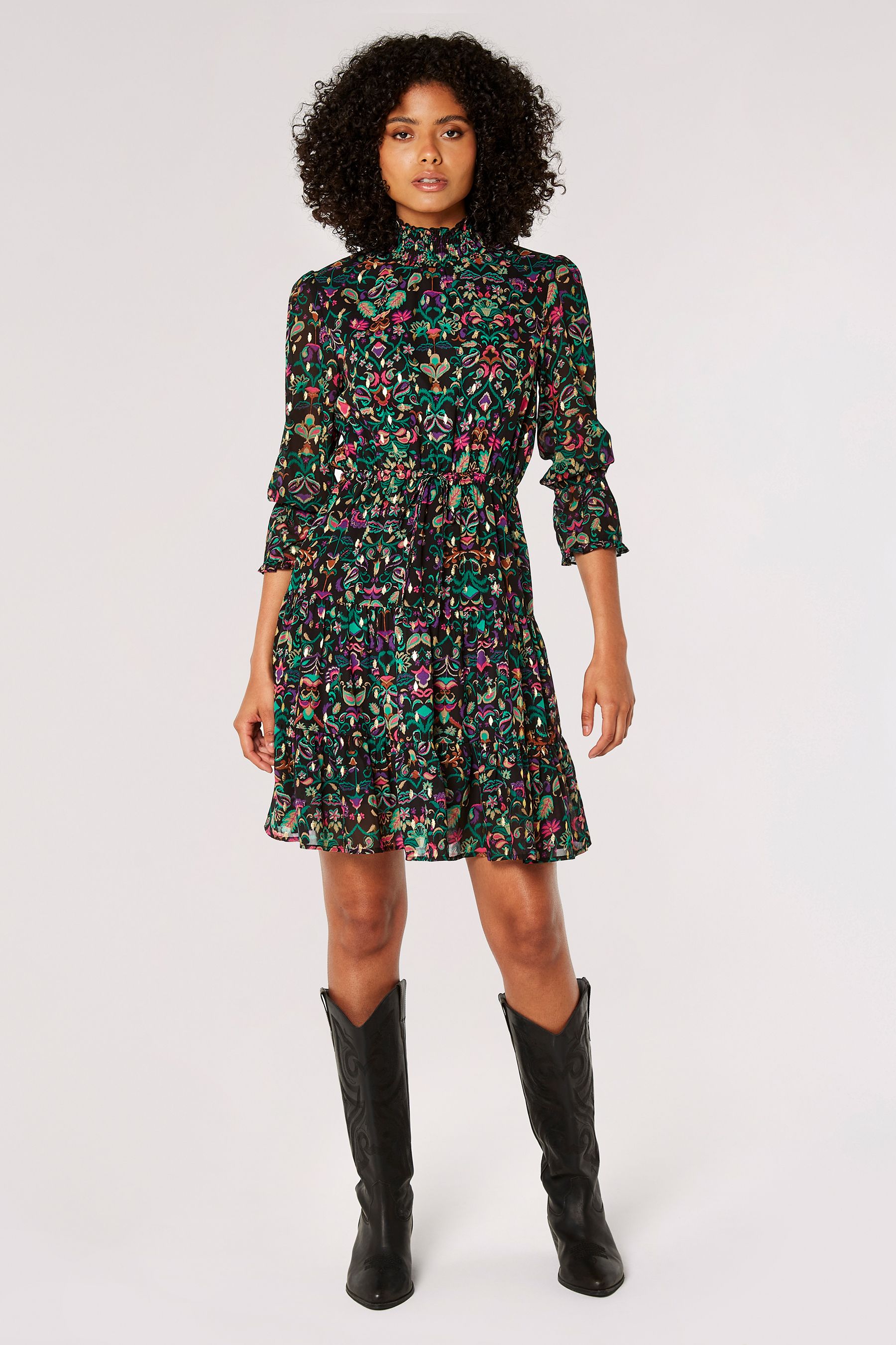 Black and gold foil dress shop