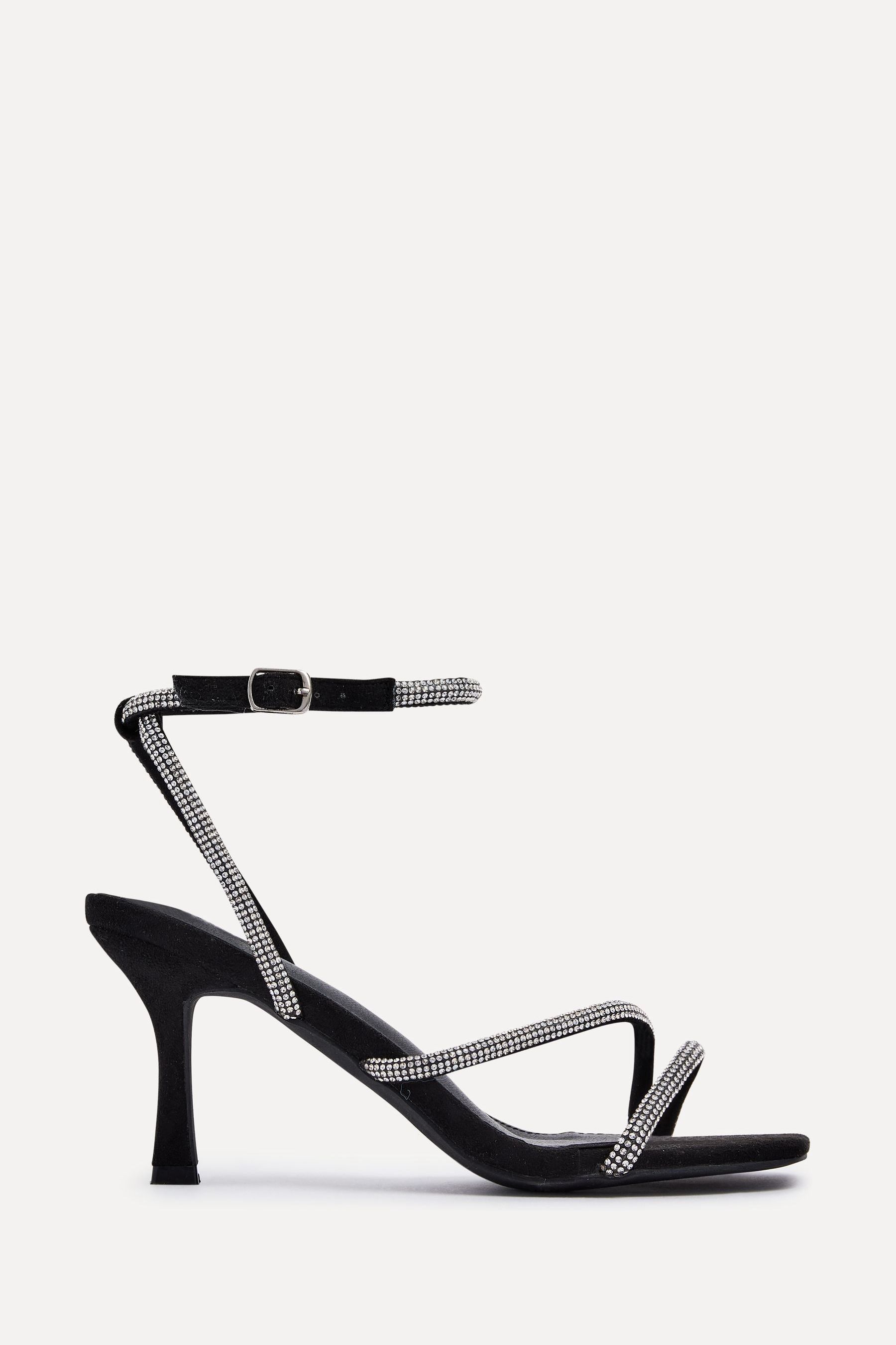 Wrap around heels black top