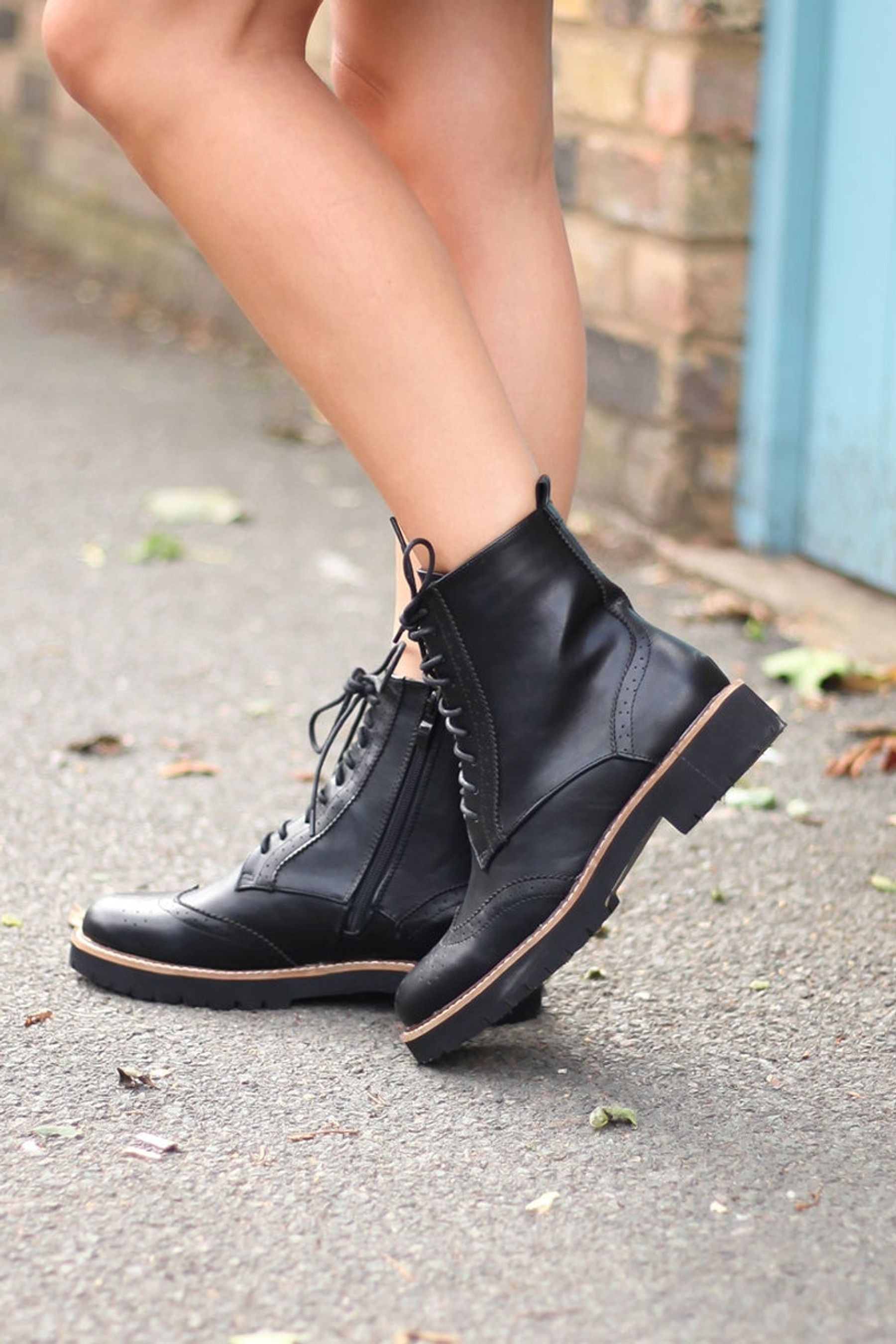 Clarks witcombe flo boots black 2025