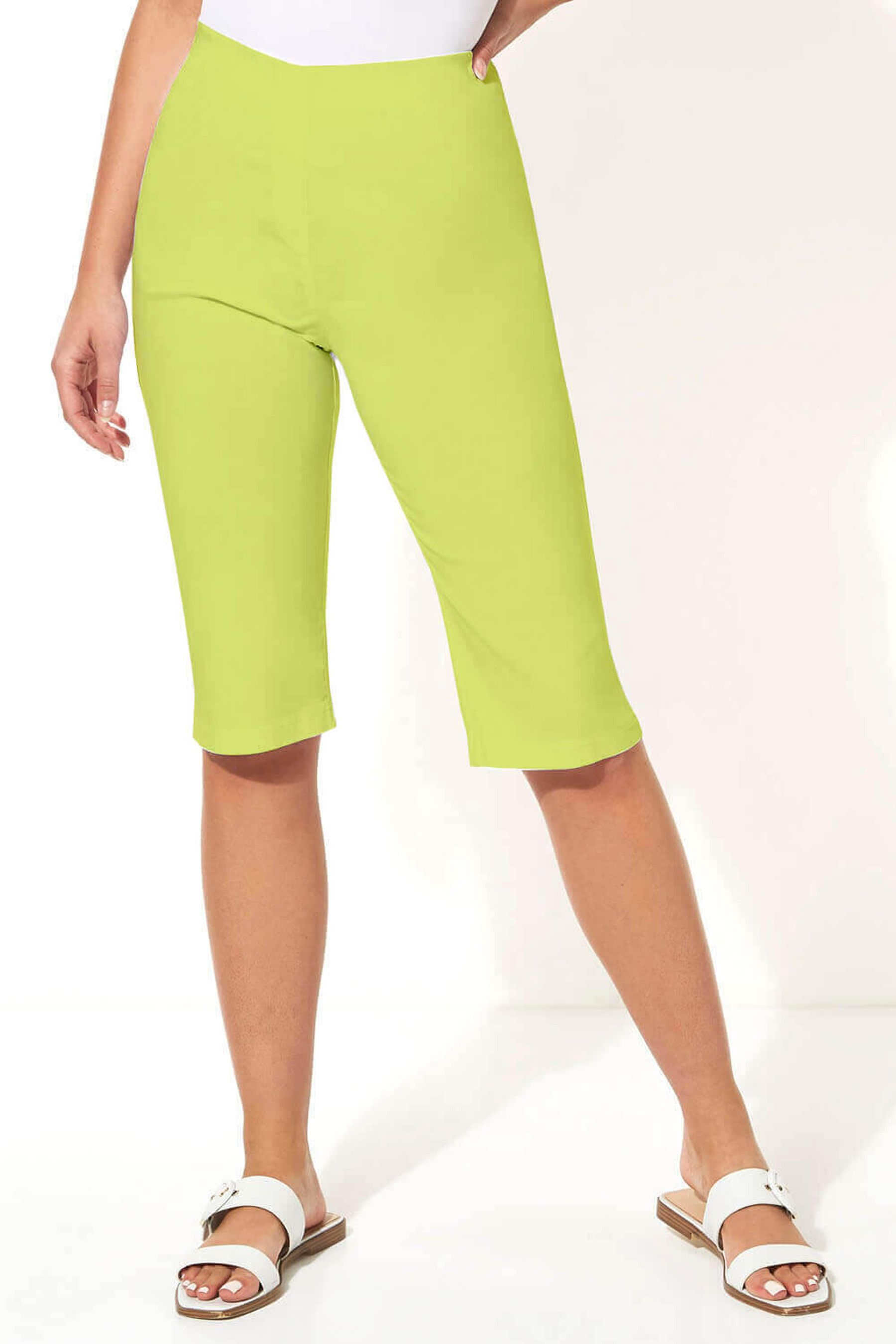 Knee length stretch shorts top