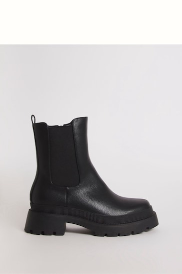 Simply Be Black Chunky Chelsea Ankle Boot In Wide Fit
