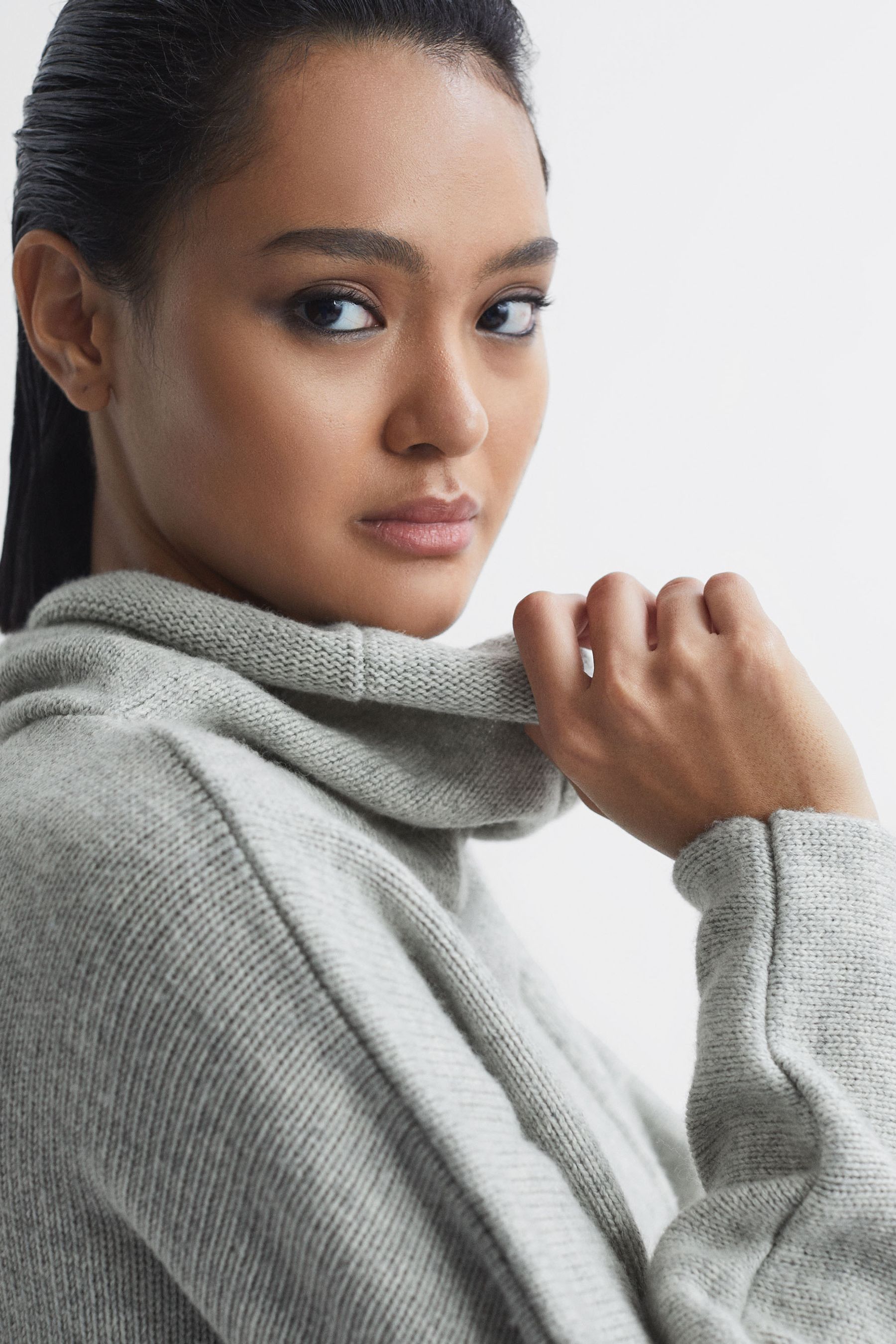 Buy Reiss Light Grey Eva Wool Blend Turtle Neck Jumper from the