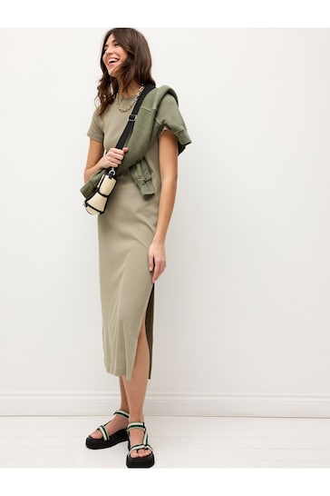 Green Ribbed T-Shirt Style Column Maxi Dress With Slit Detail