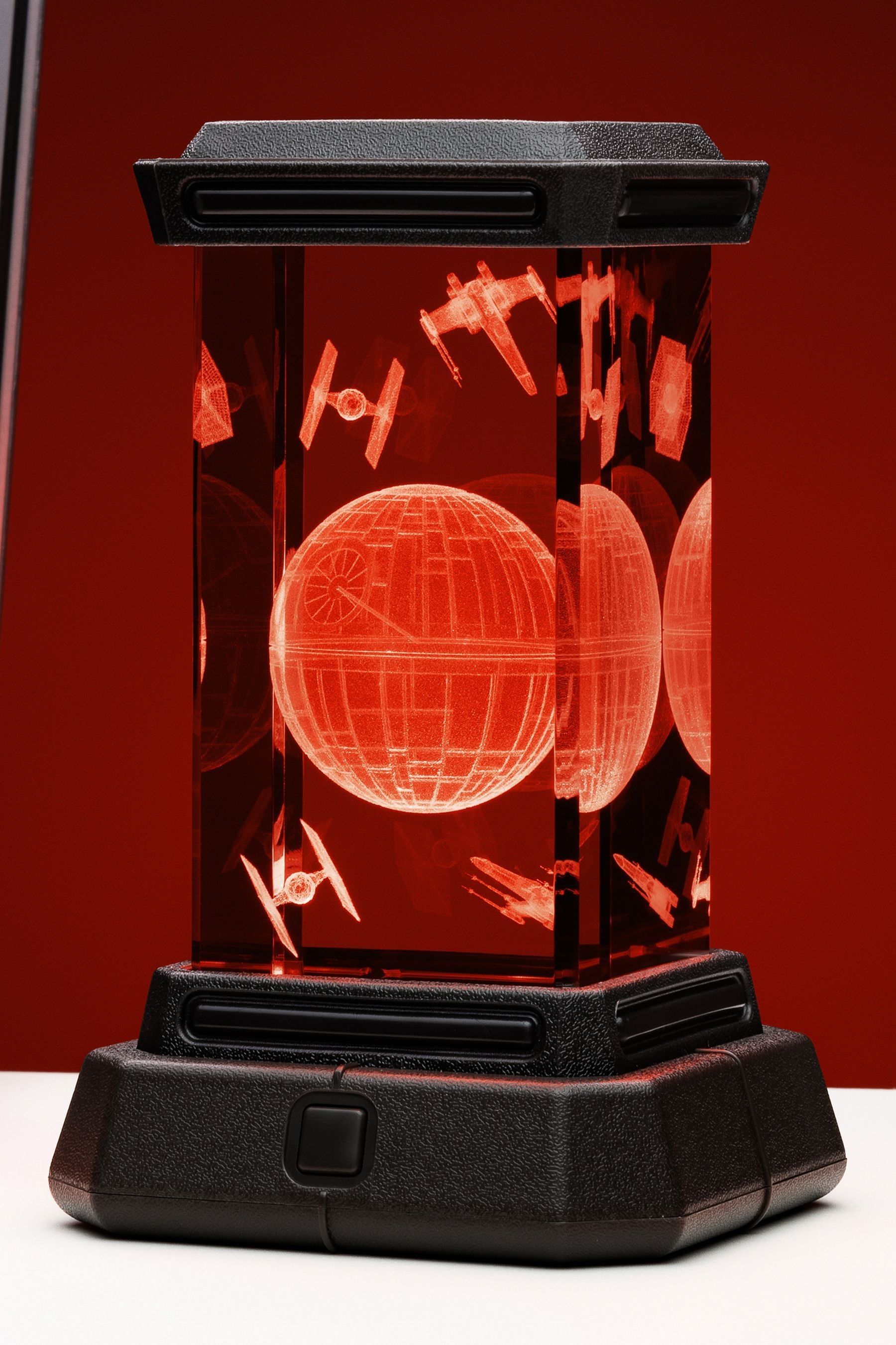 Star wars hologram deals lamp