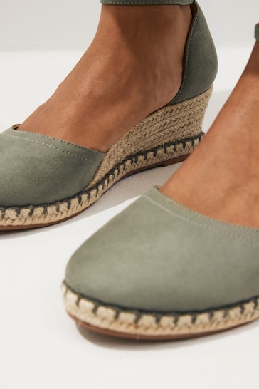 Green Forever Comfort® Closed Toe Wedges