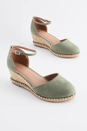 Green Extra Wide Fit Forever Comfort® Closed Toe Wedges