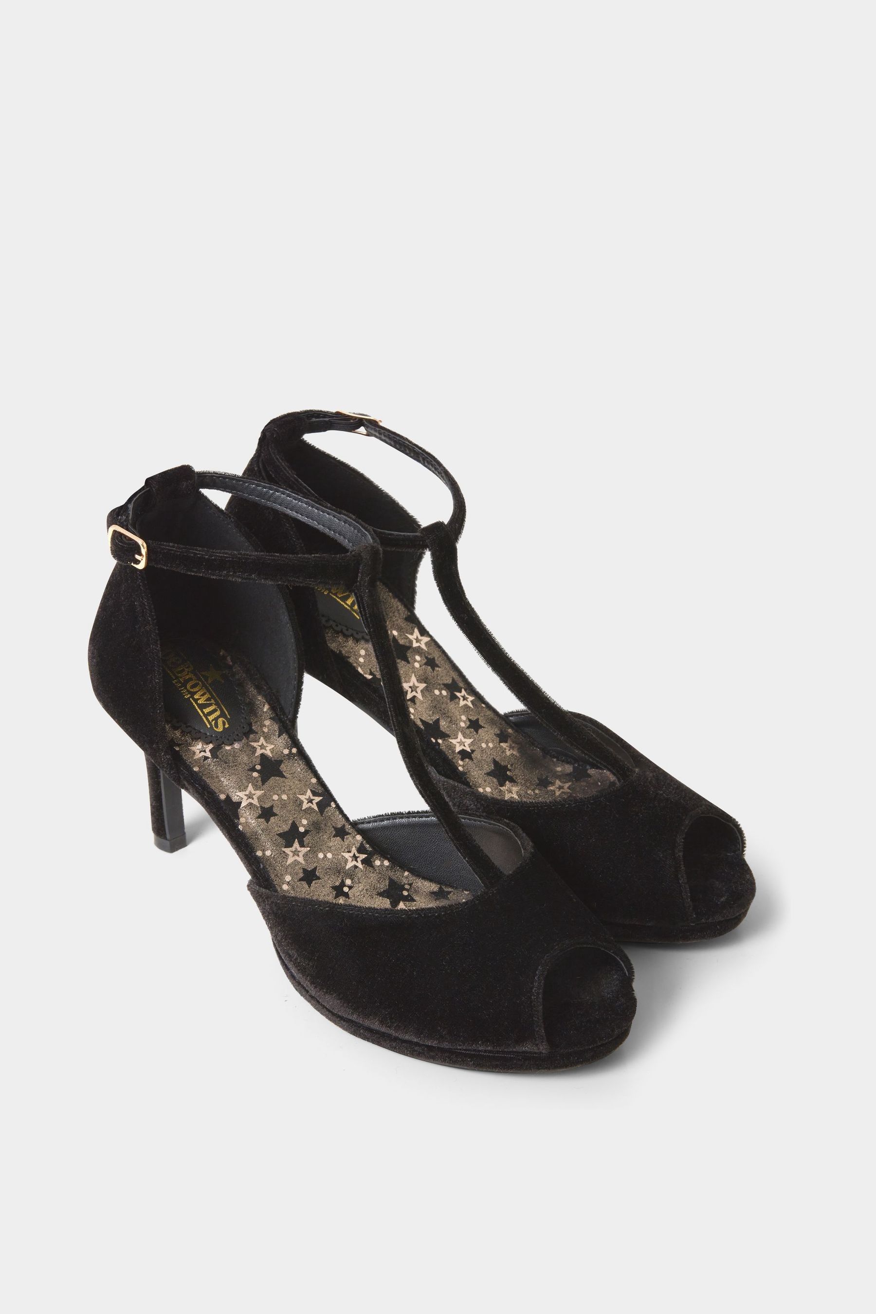 Covergirl tennis shoes top