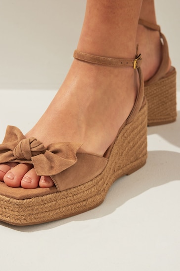 Tan Brown Forever Comfort® Leather Bow Wedges