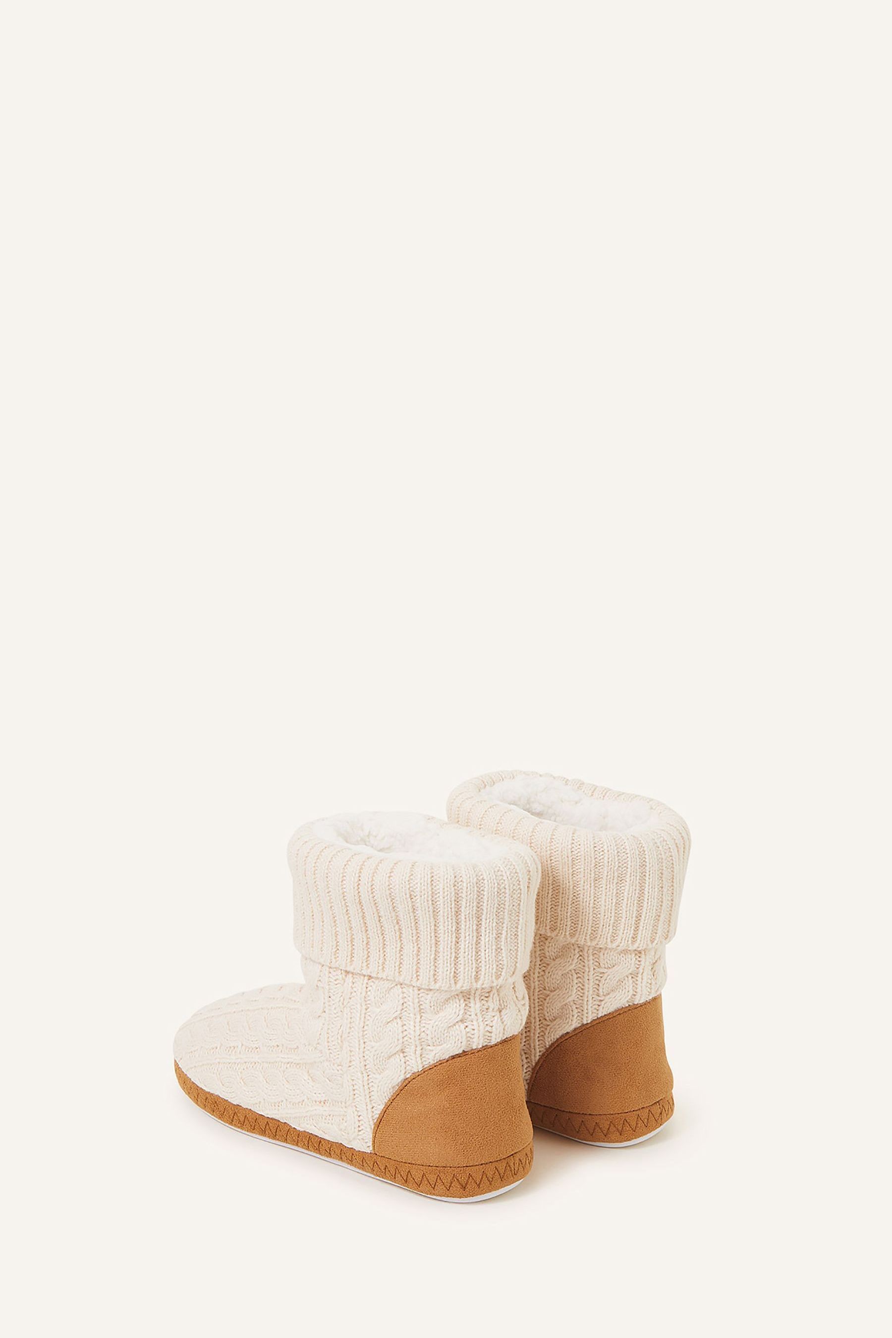 Accessorize boot 2025 slippers