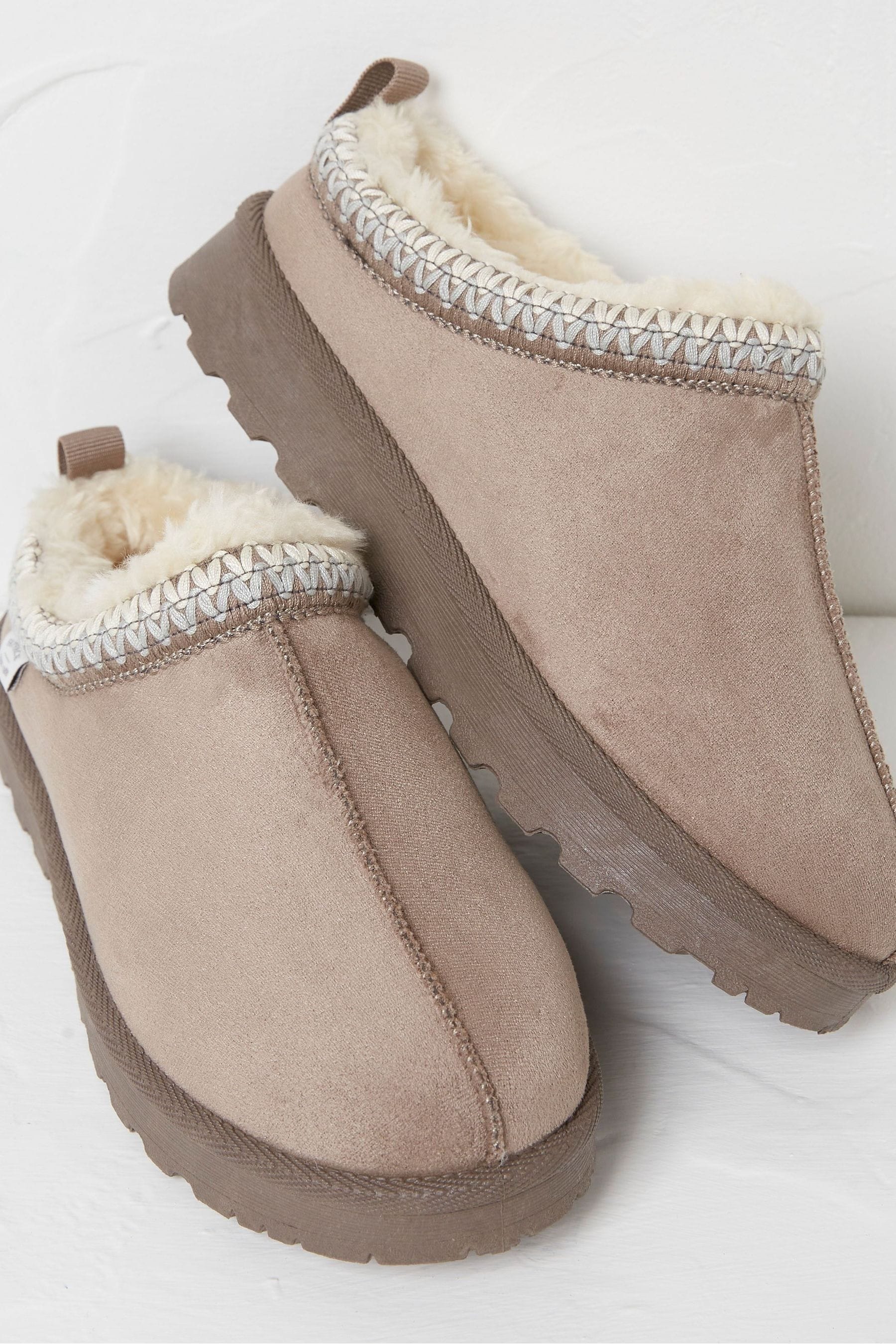 Fat face slippers sale on sale