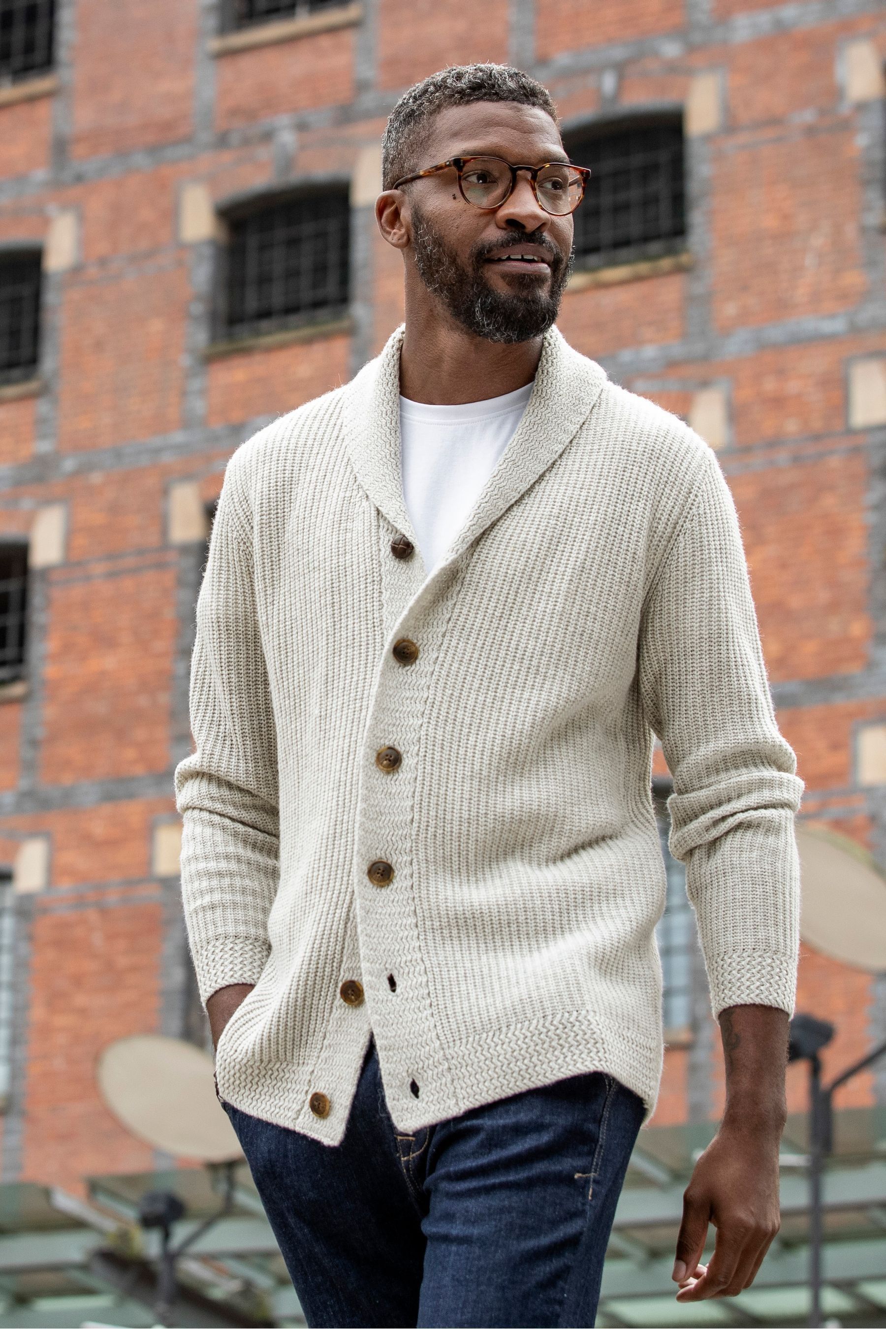 Trendy cardigan top