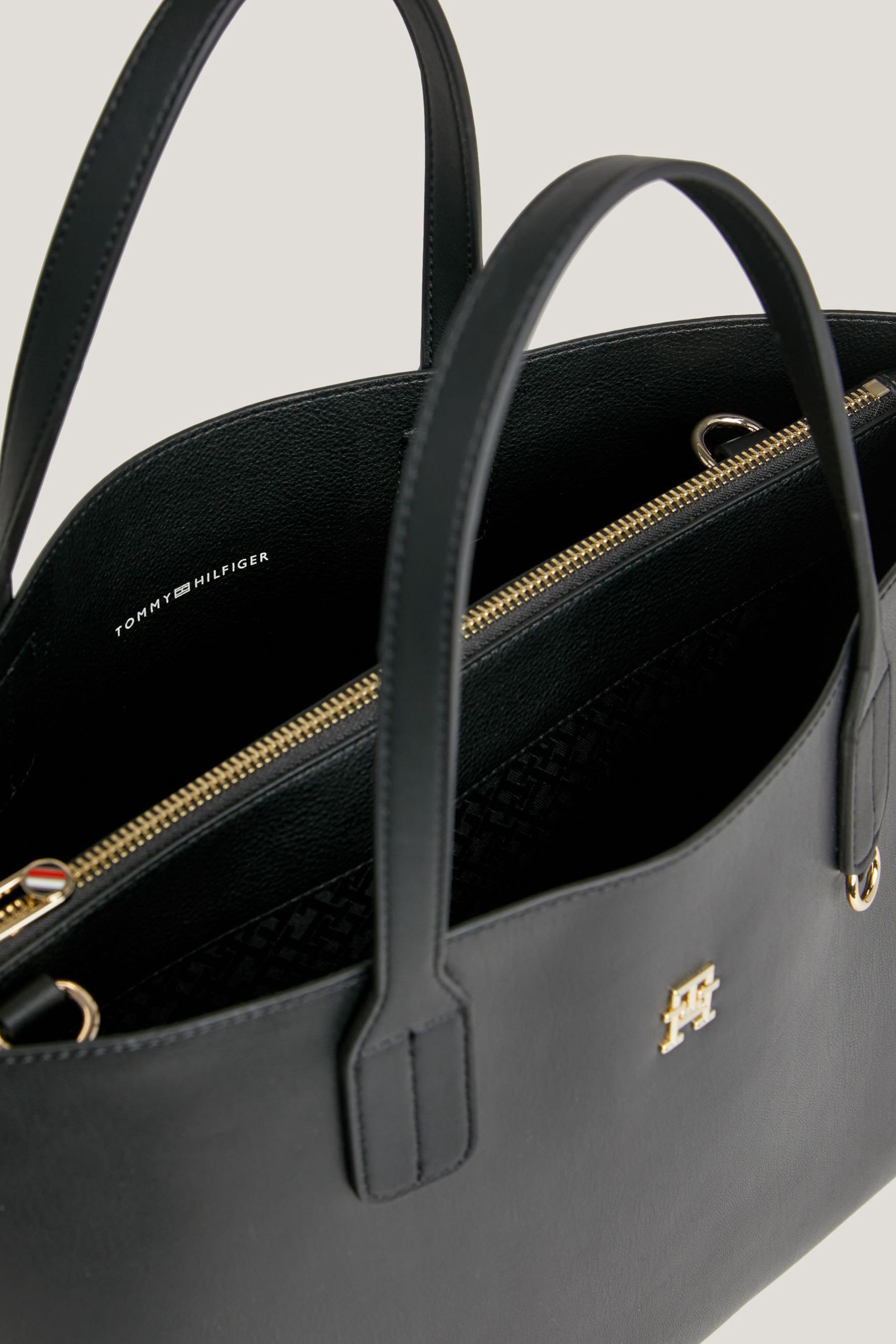 Tommy hilfiger iconic satchel deals