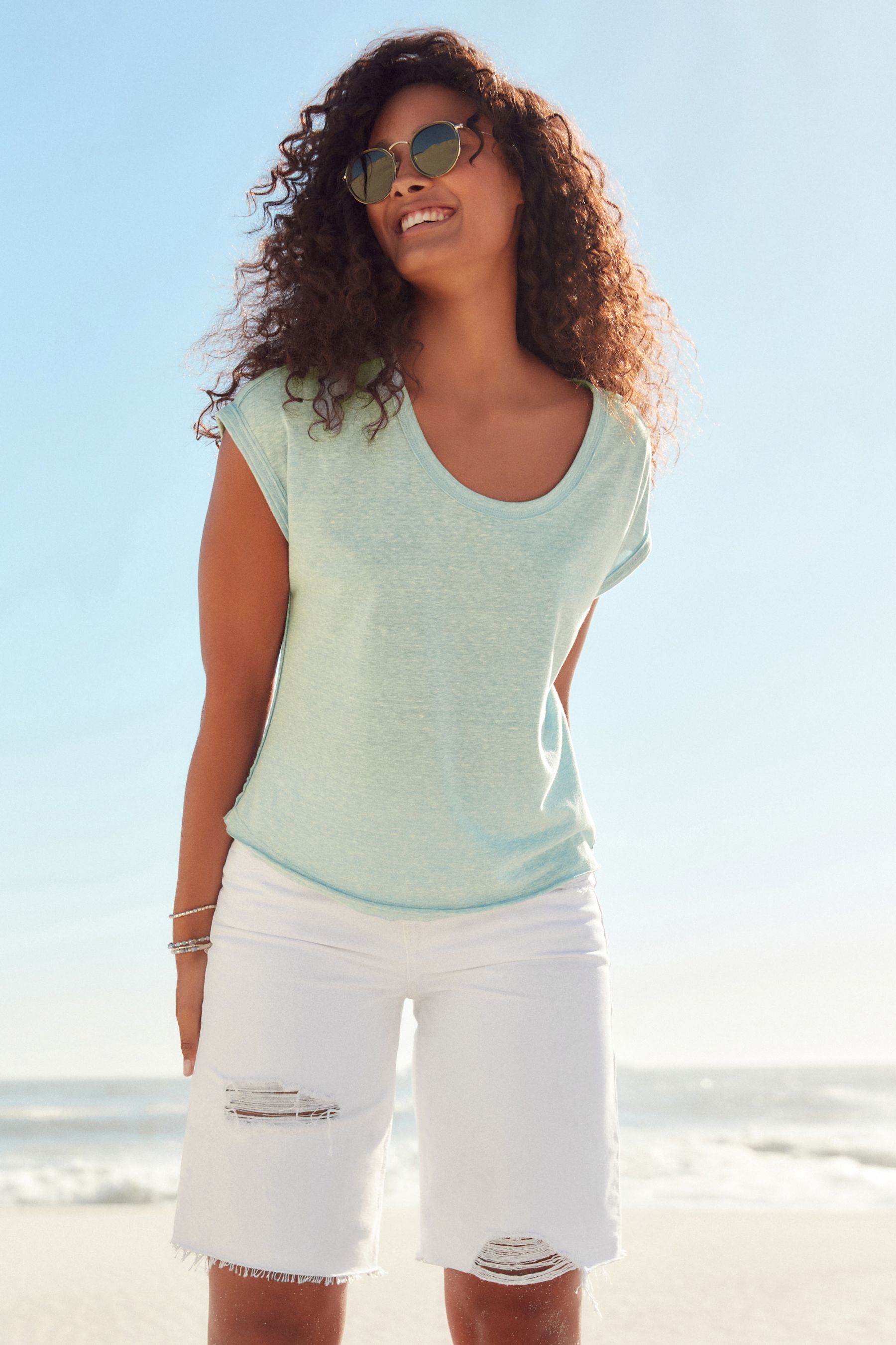 Ripped jean bermuda shorts shop