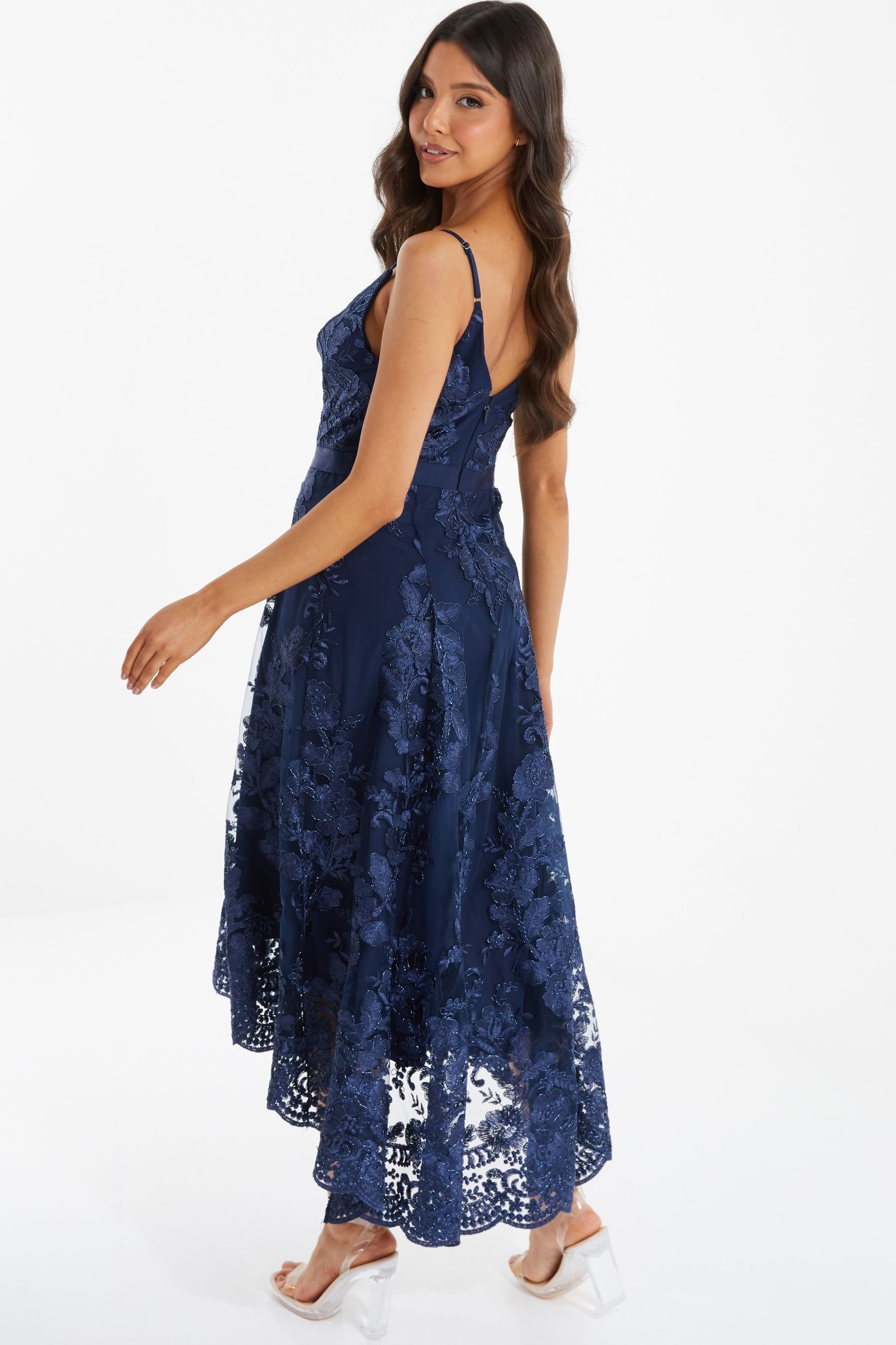 Navy lace deals dress quiz