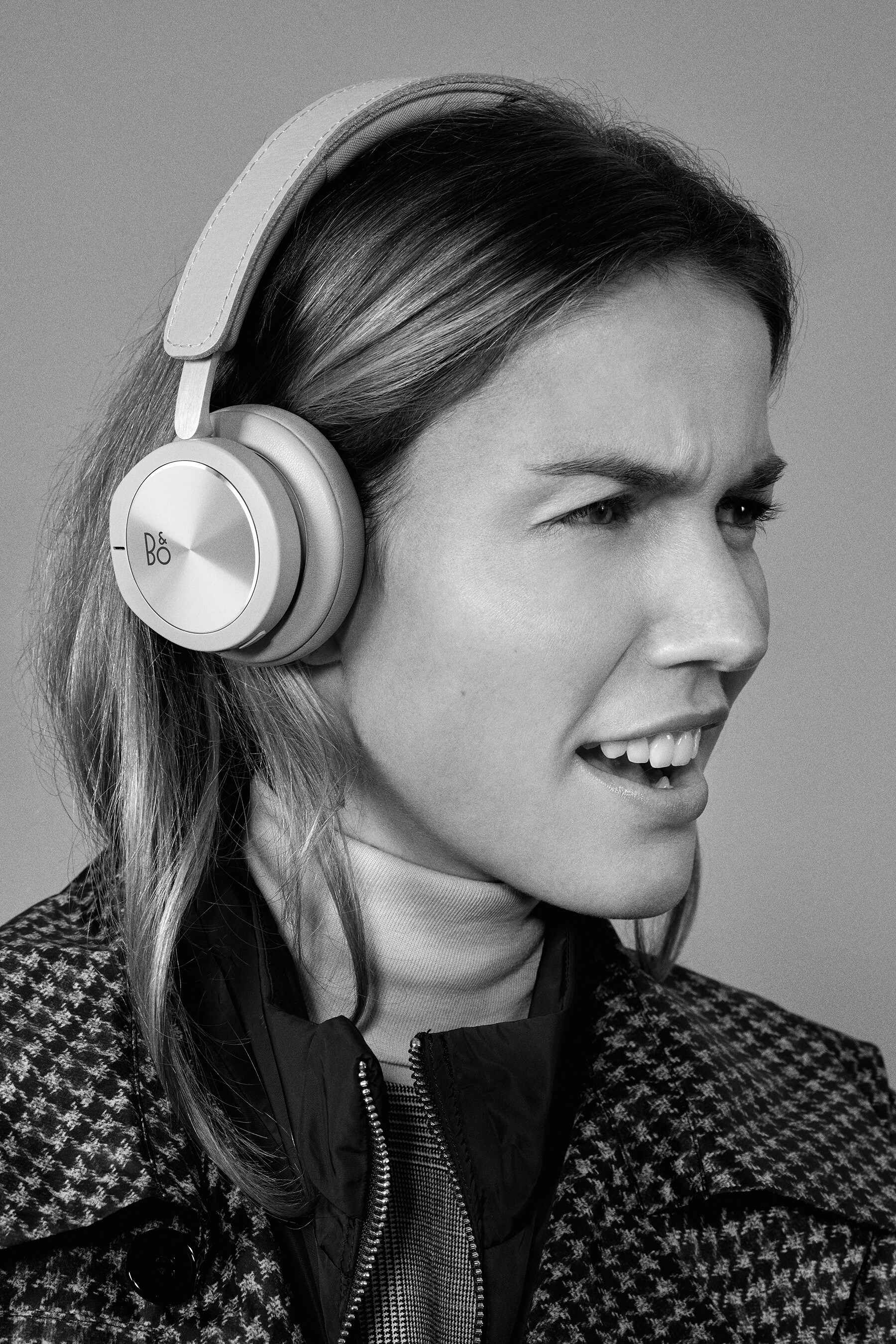 B&o beoplay store h8i headphones