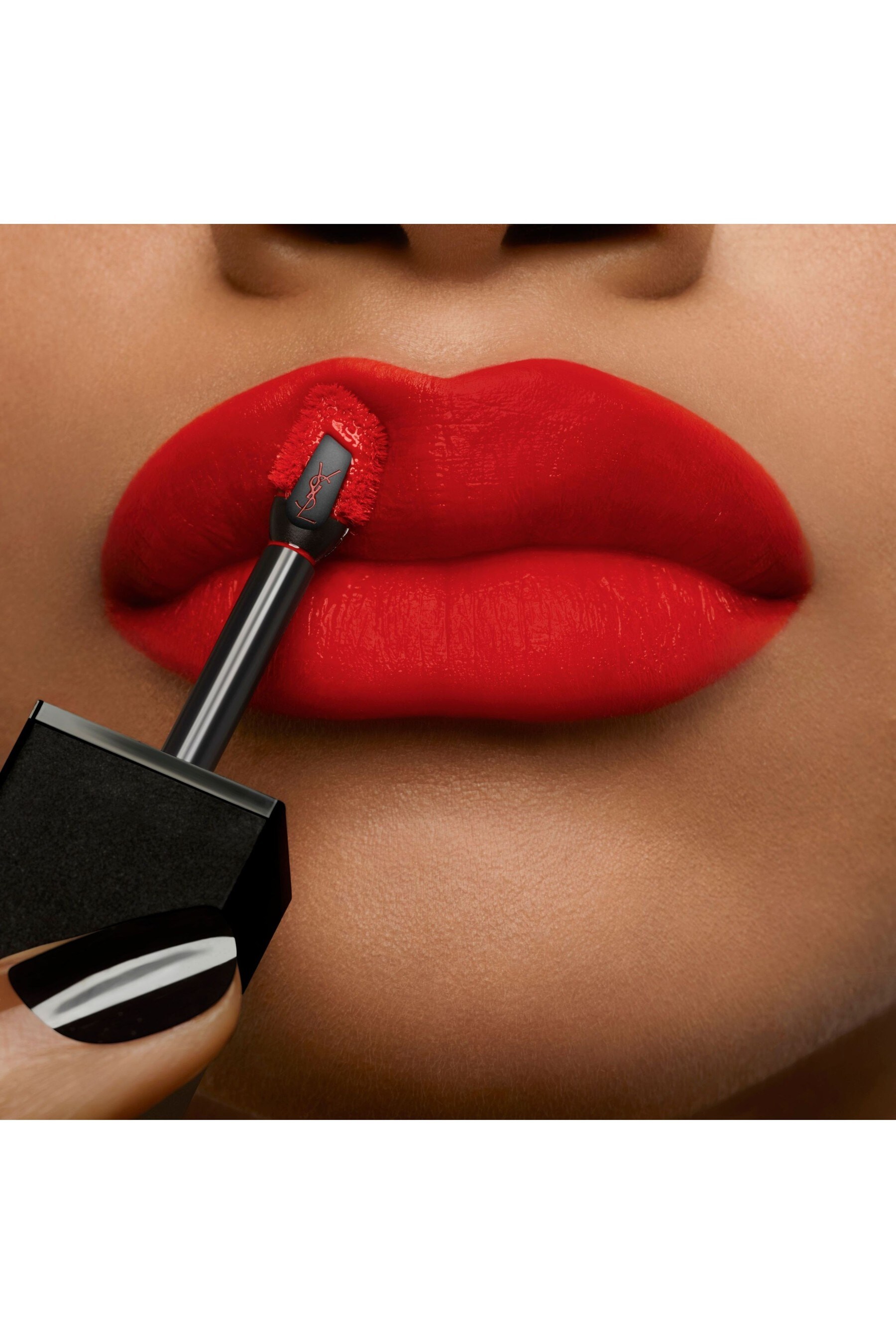 Rouge store tatouage ysl