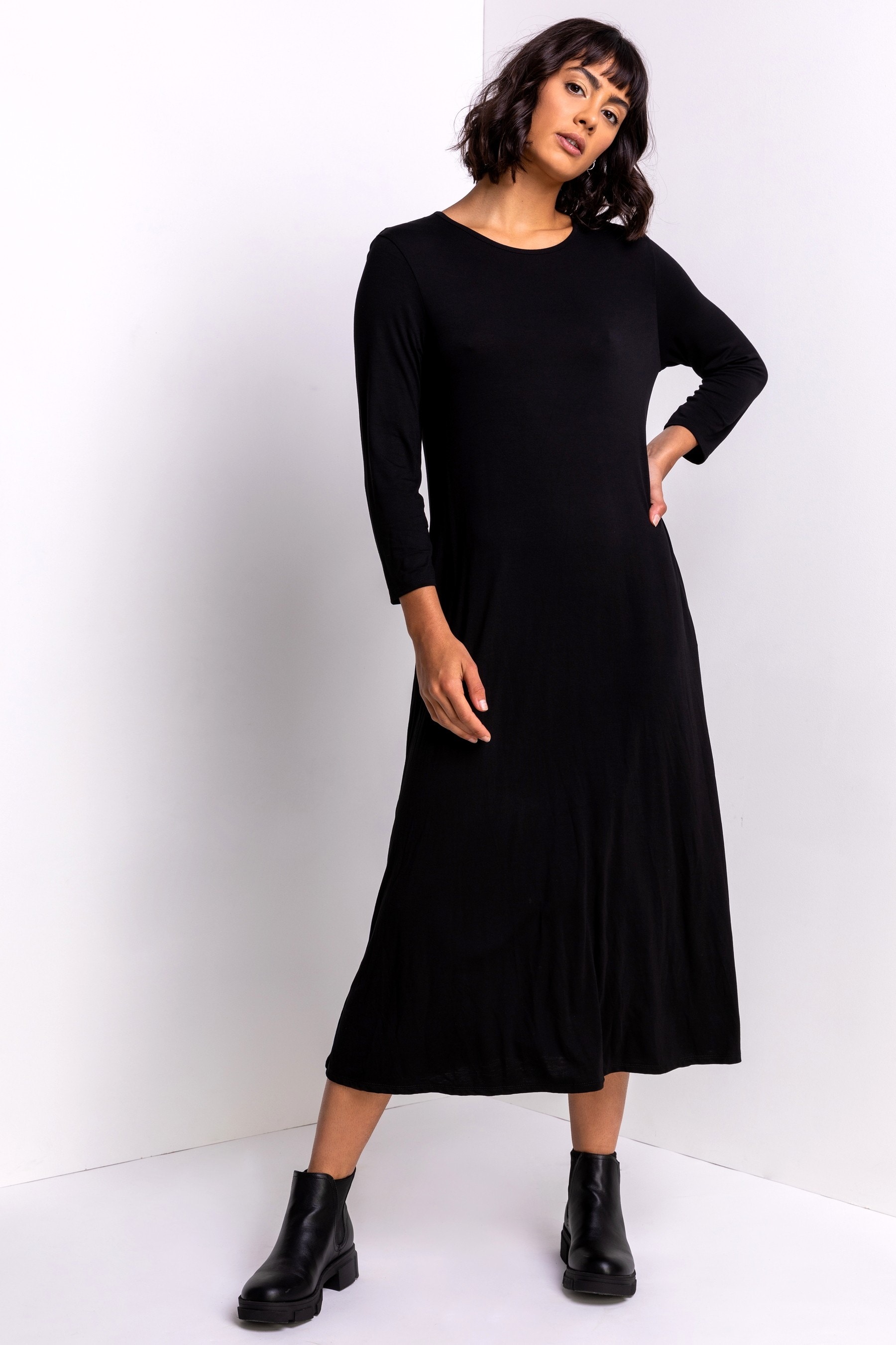 Black jersey dress with pockets hot sale