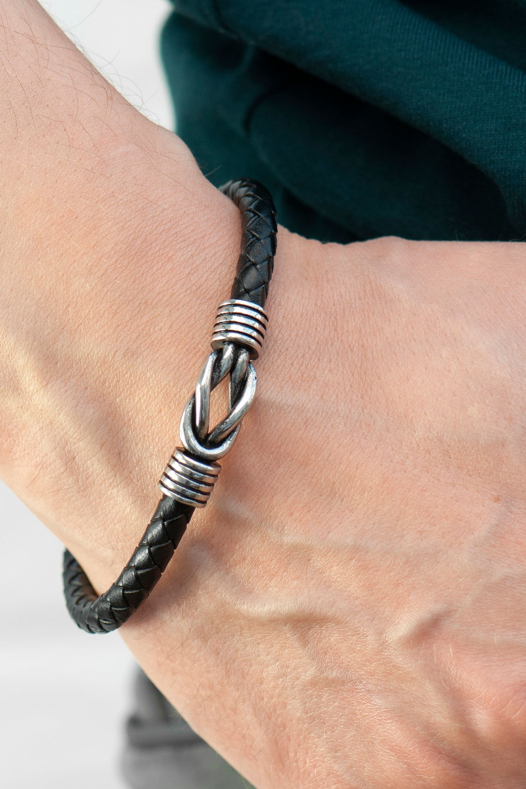 Tiffany mens outlet leather bracelet