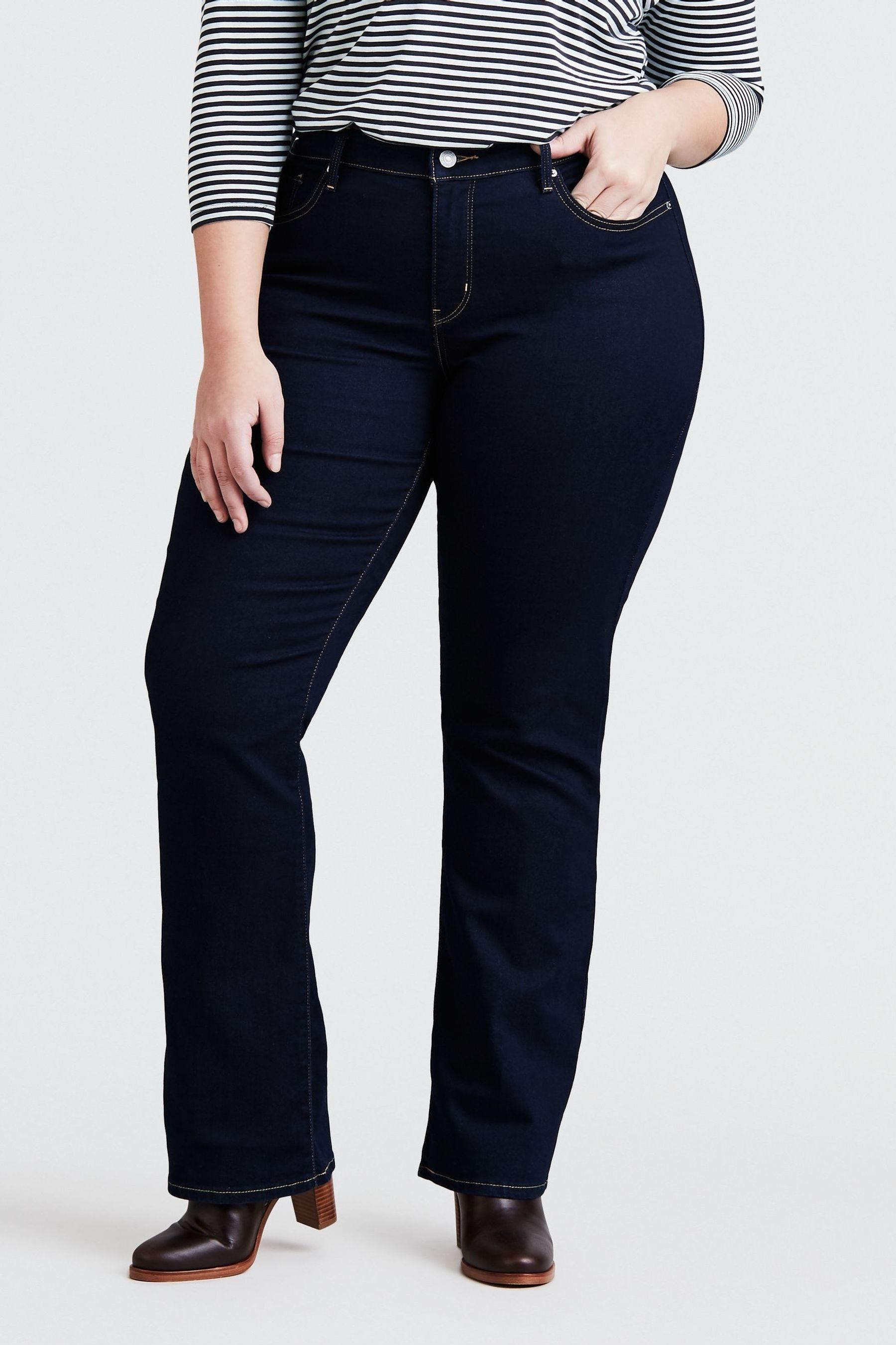 Plus size women's hotsell boot cut jeans