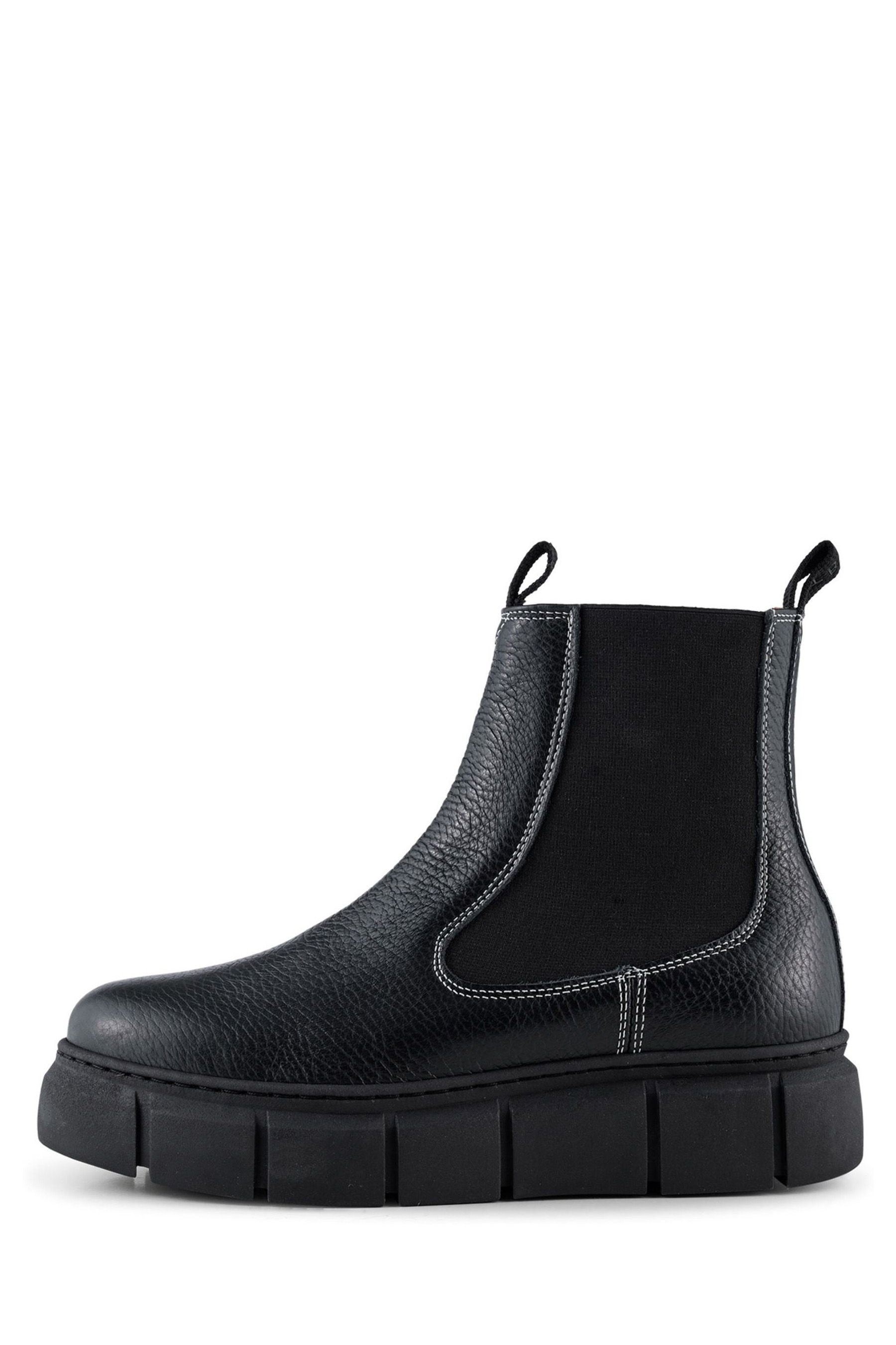 Bear boots sale 2025