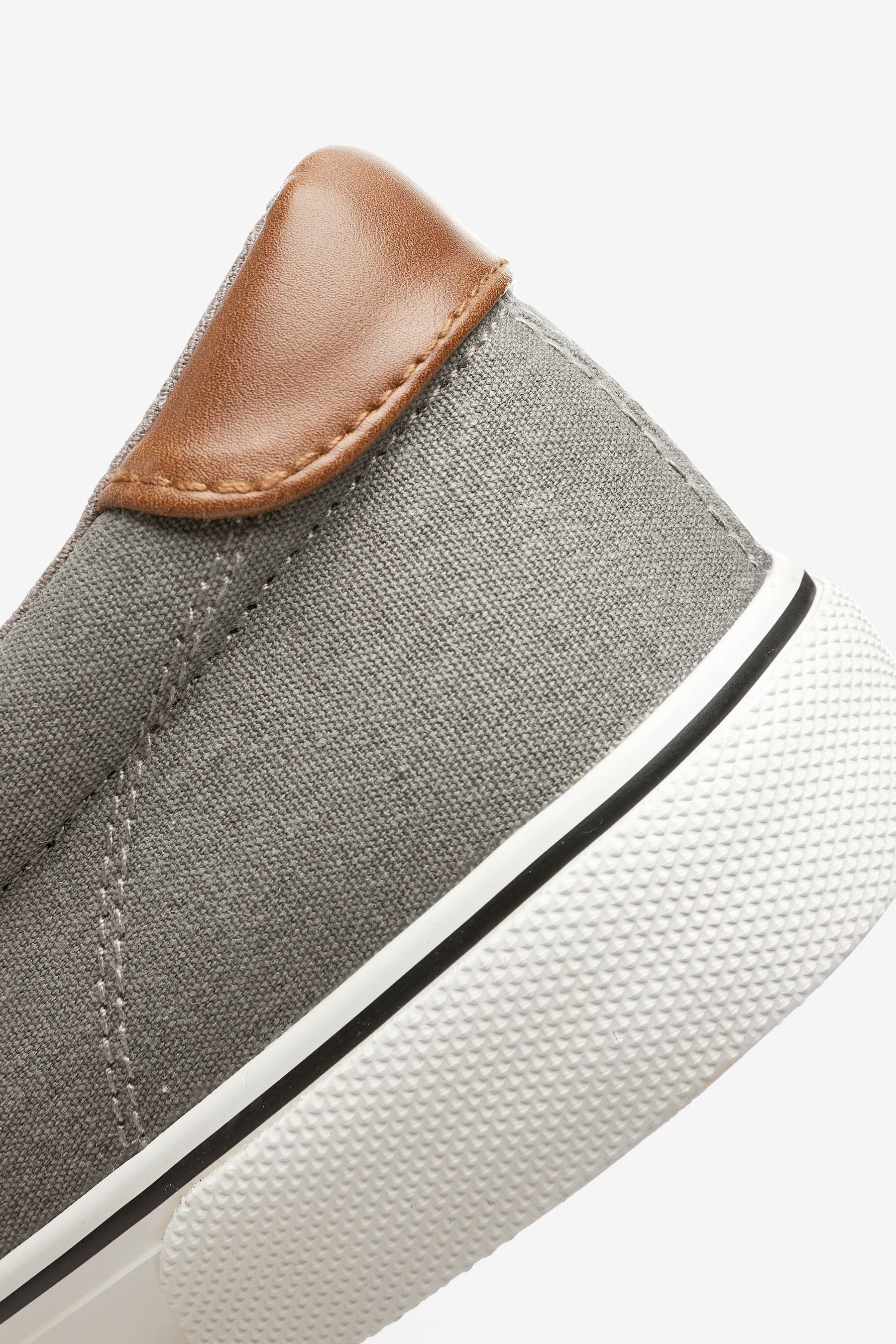 Grey Regular Fit Classic Canvas Pumps