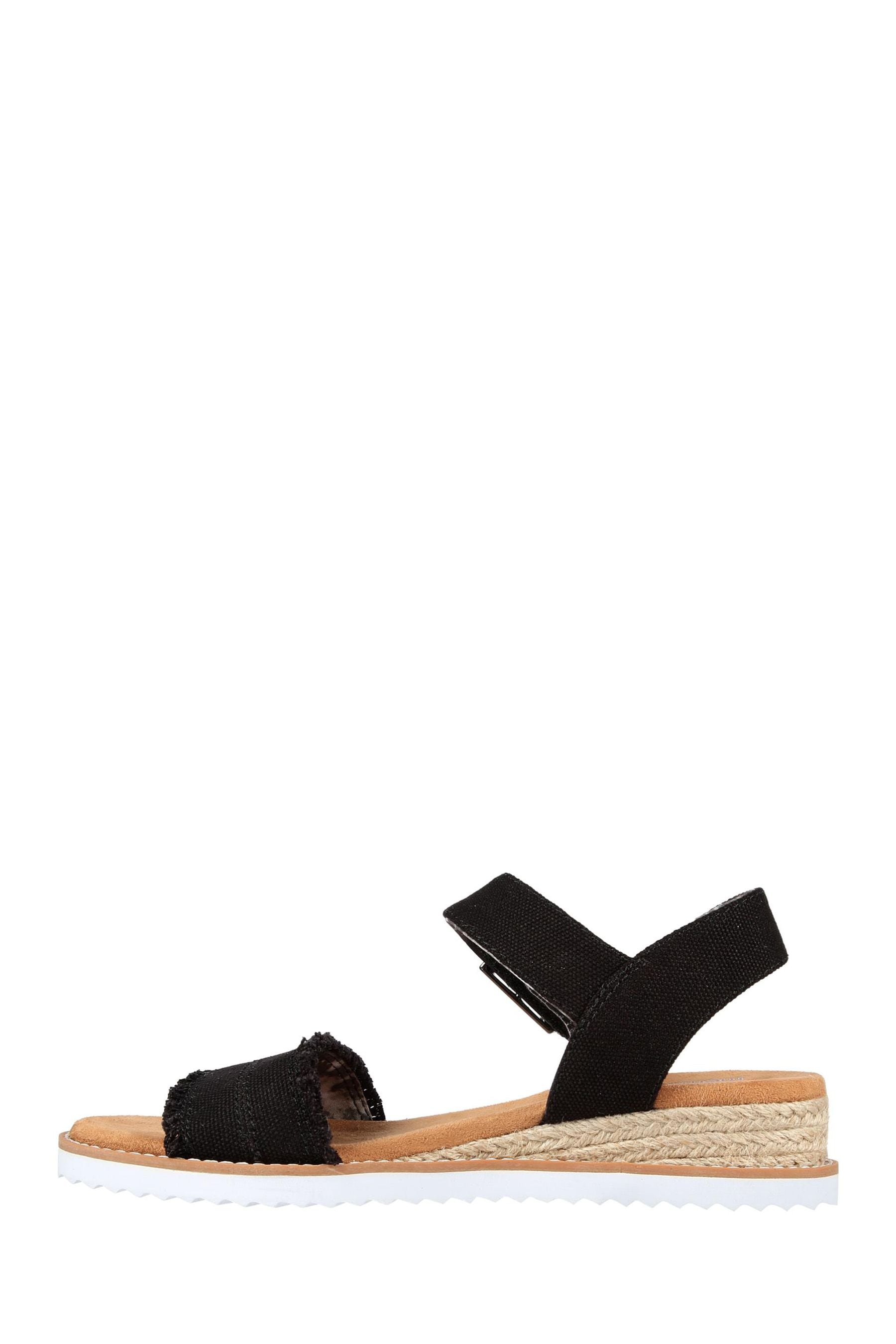 Skechers desert hotsell kiss mountain princess