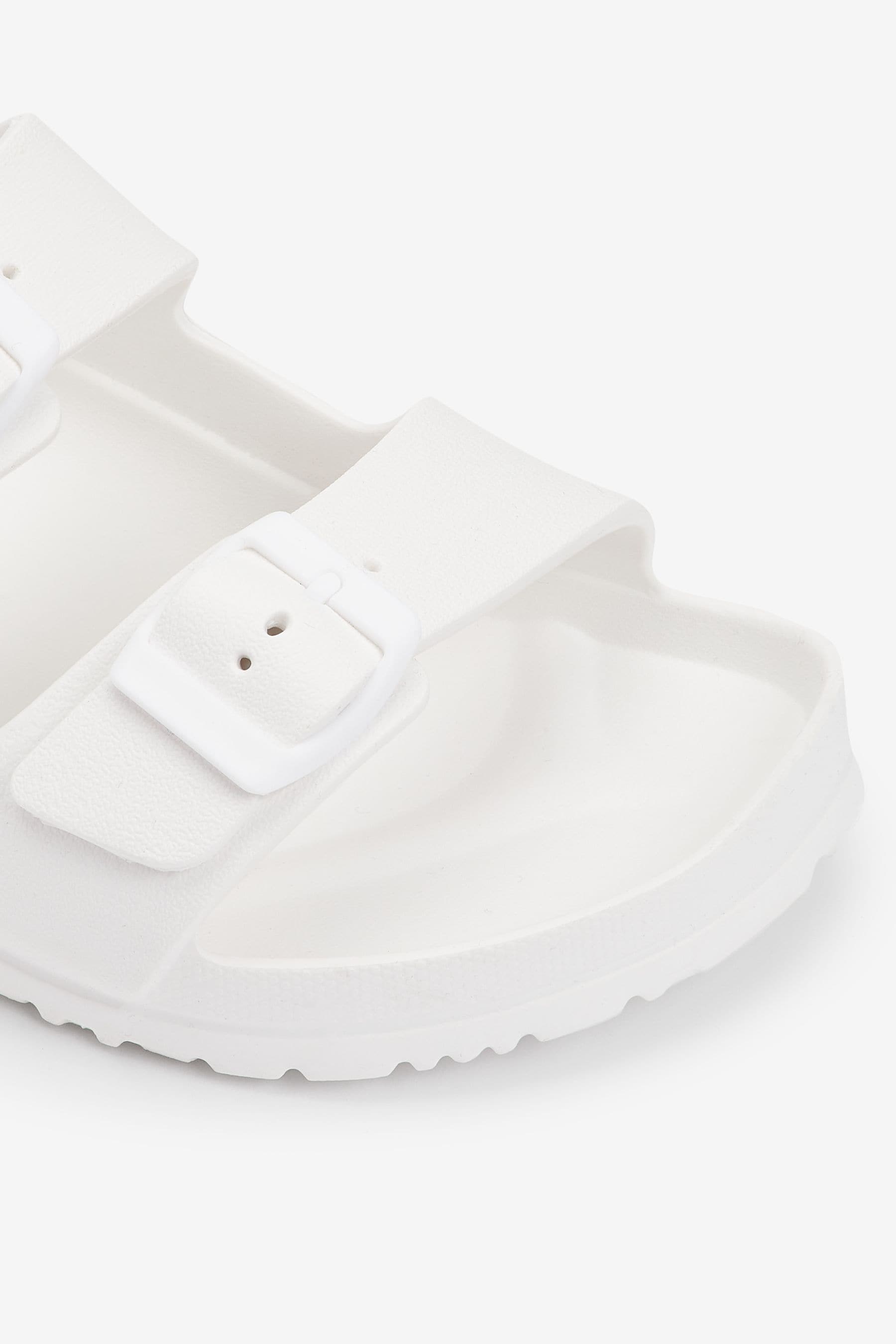 White double strap nike sales sandals