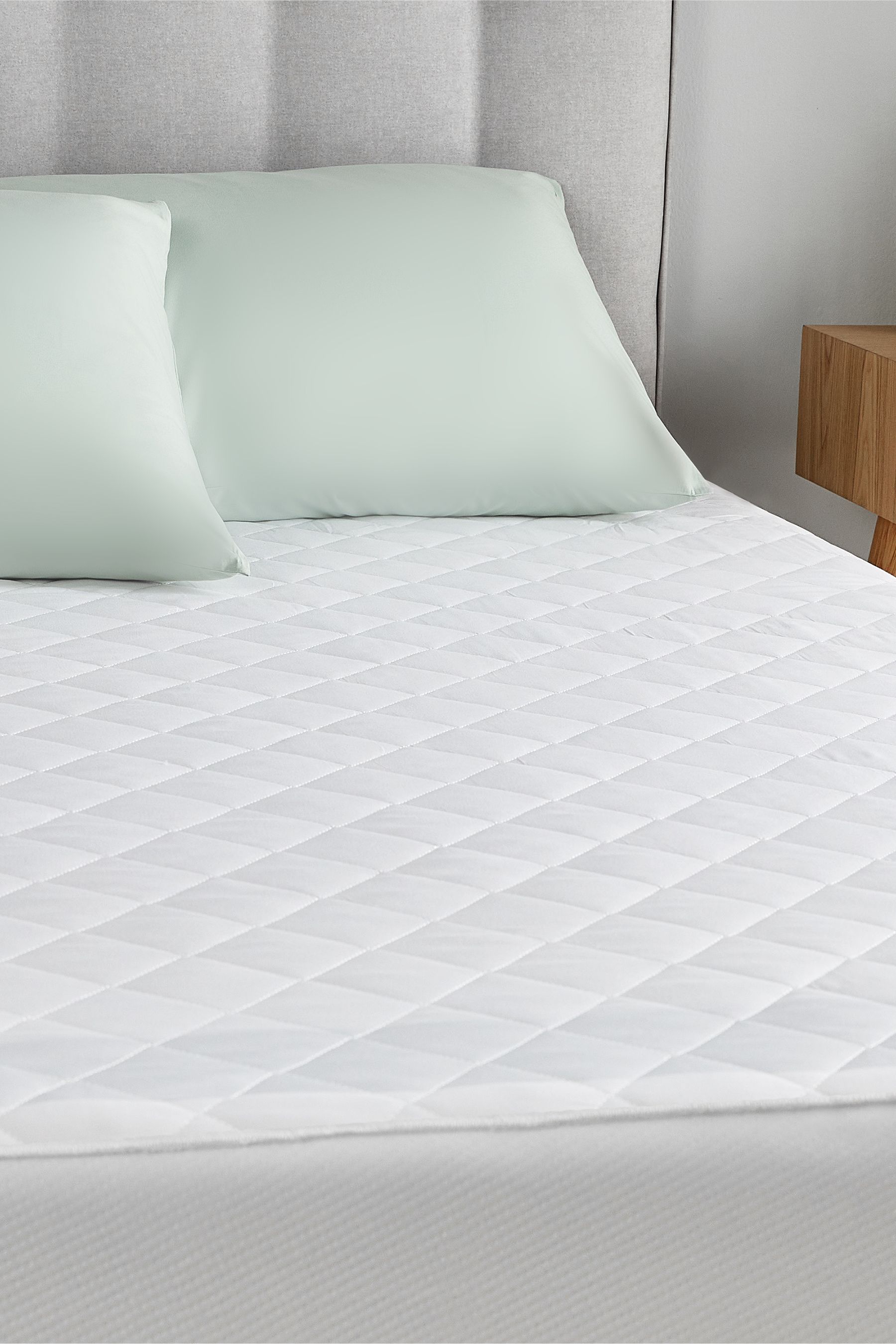 Anti allergy duvet protector top