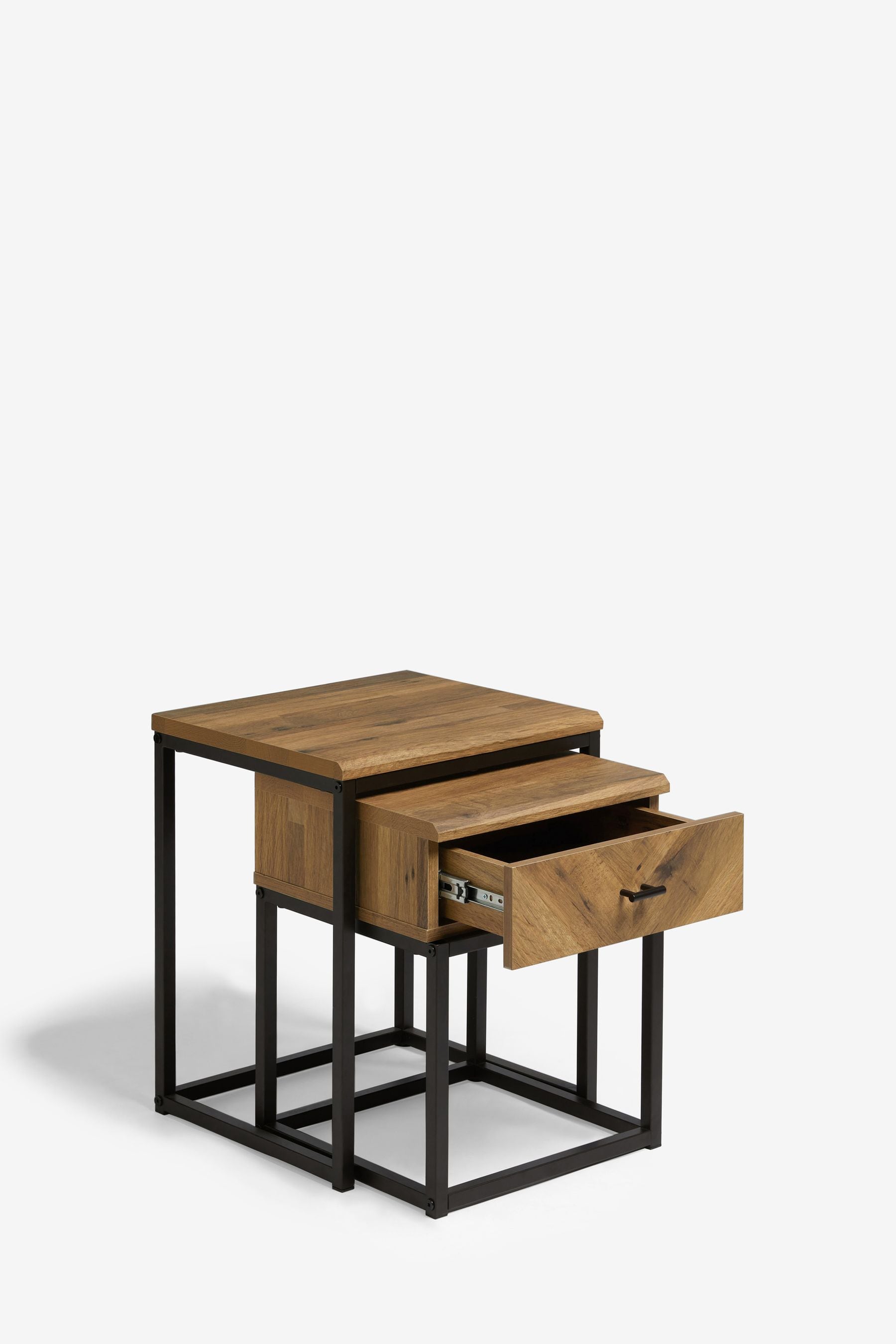 Storage nest of clearance tables