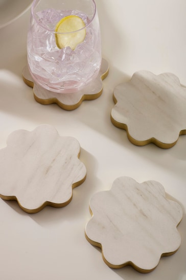 Set of 4 White Valencia Scalloped Coasters