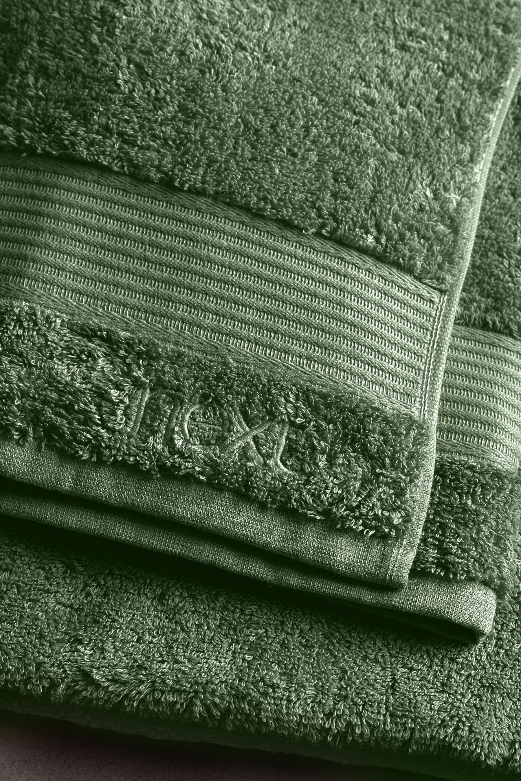 Dark green towels target top