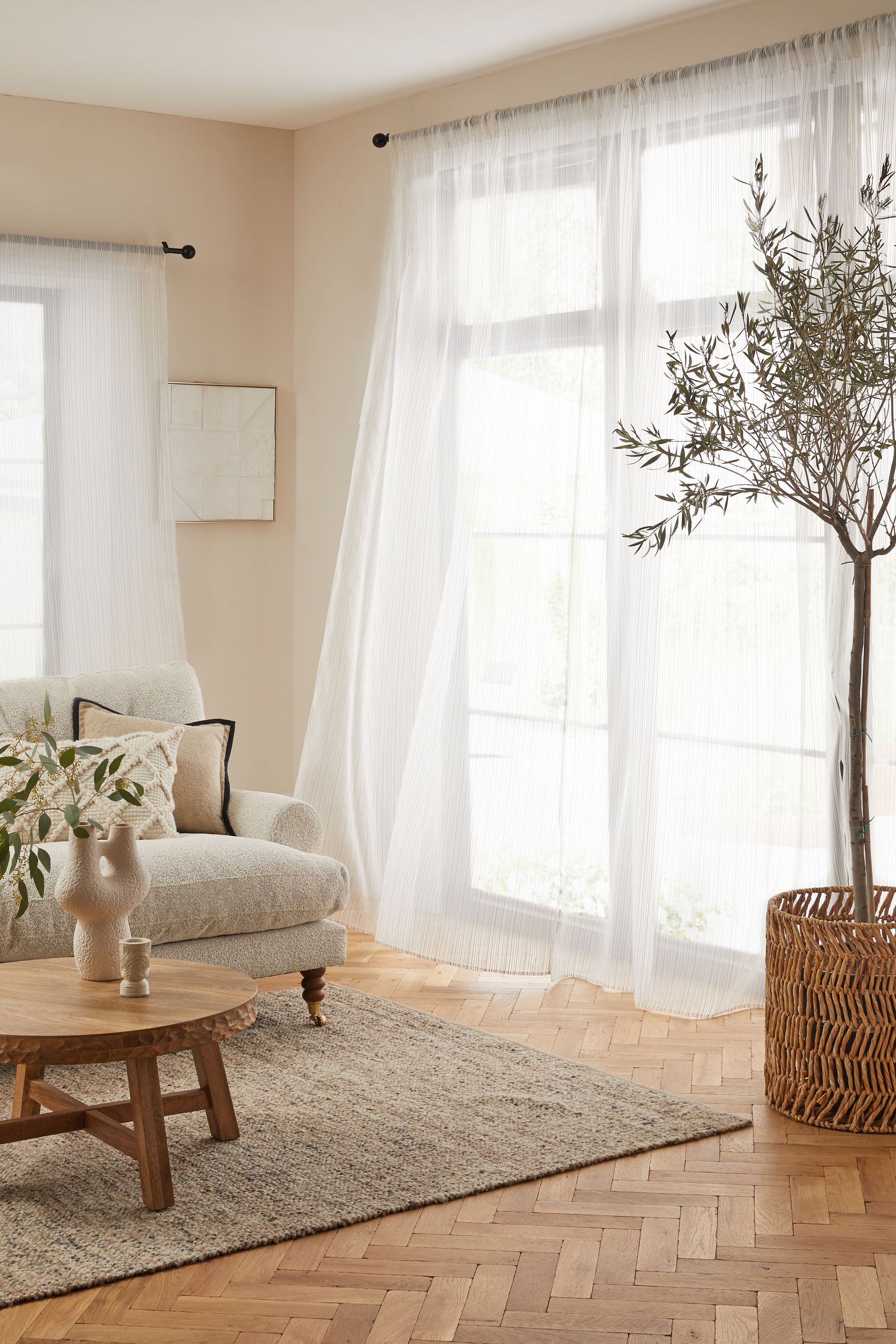 Slot top deals curtain