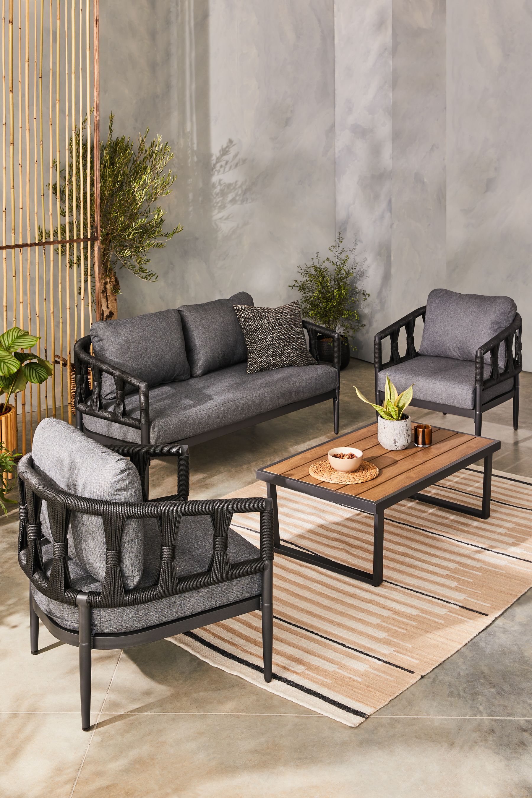 Sorrento sofa set 4pc cheap
