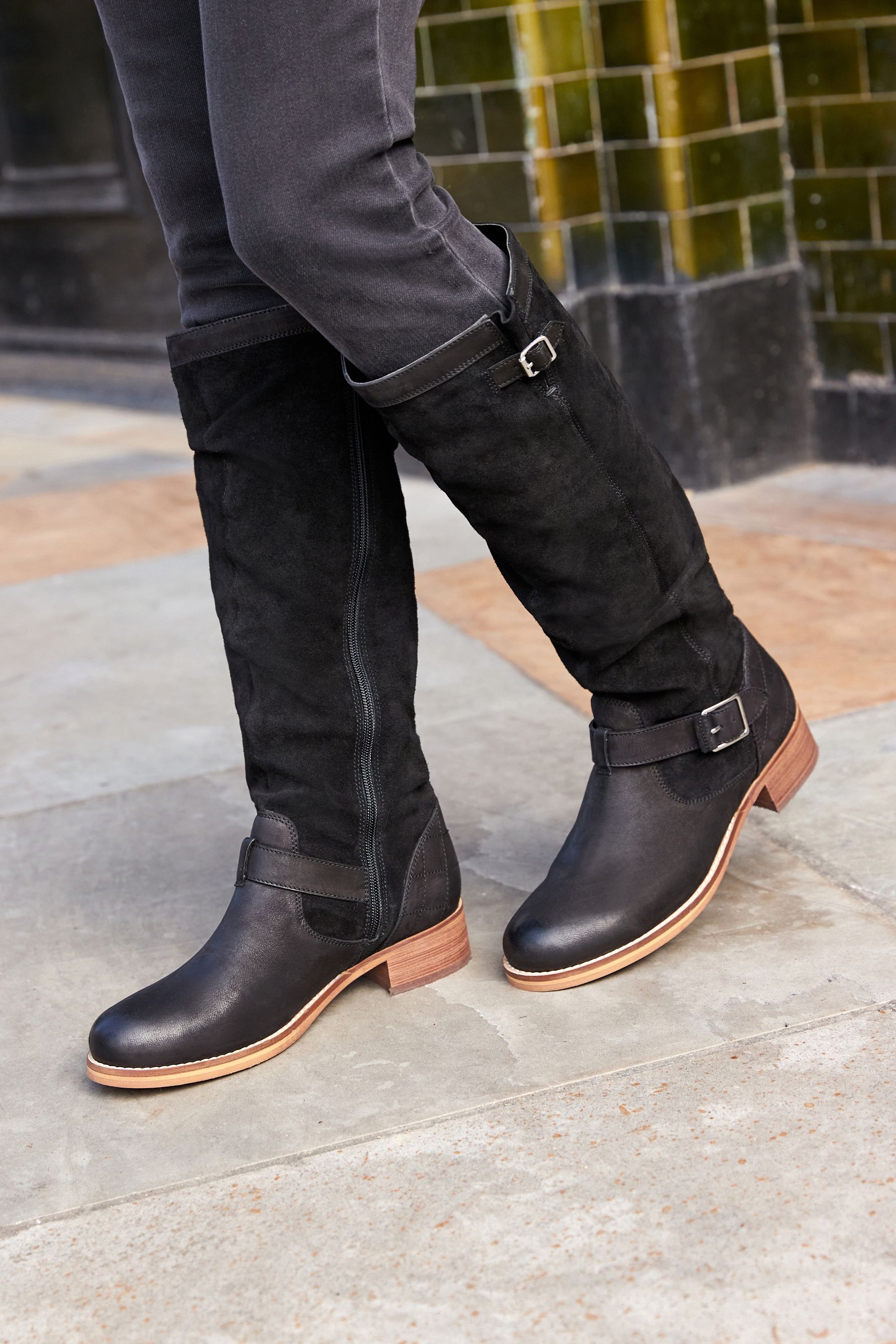 Black winter knee high boots cheap
