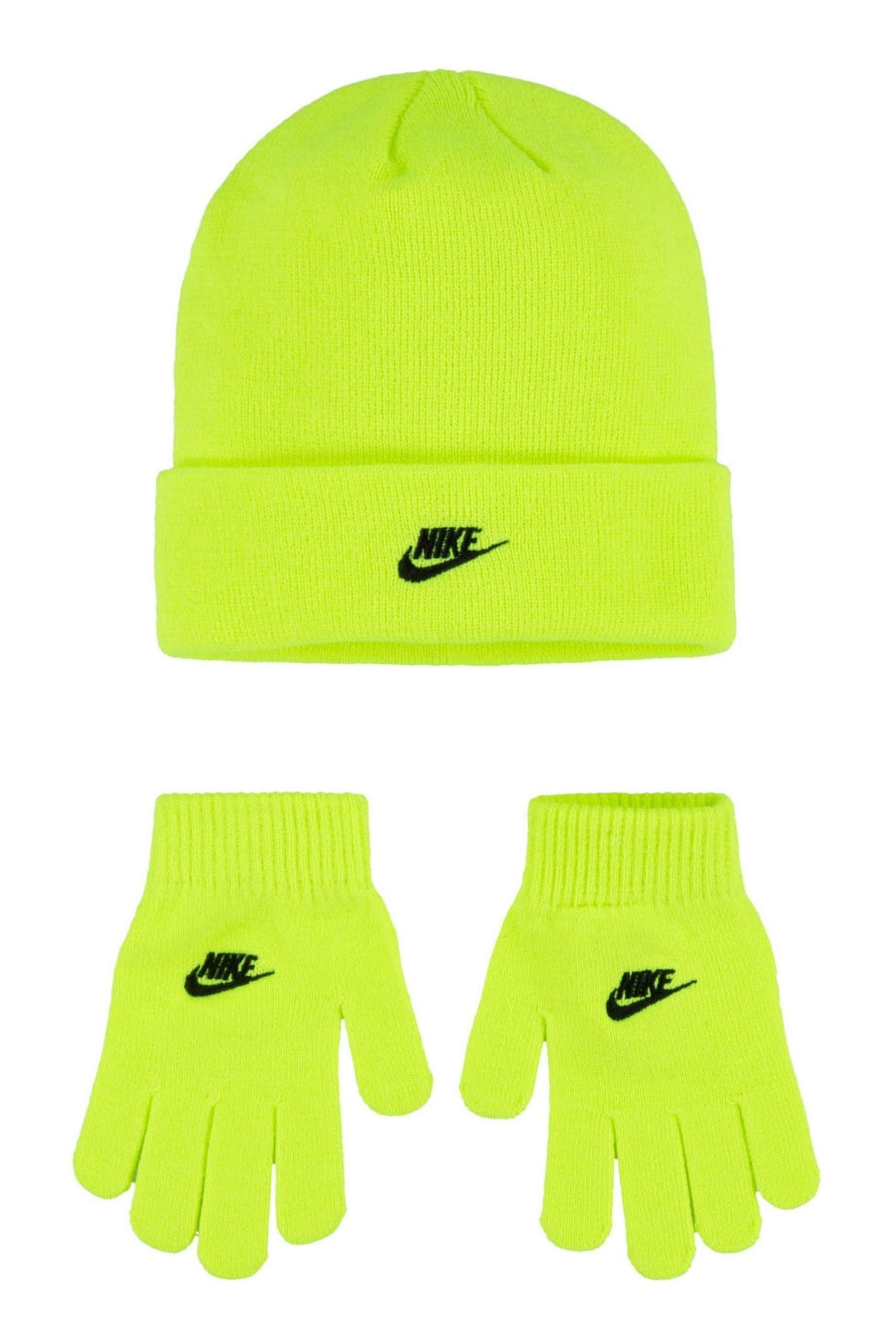 Nike deals yellow gloves