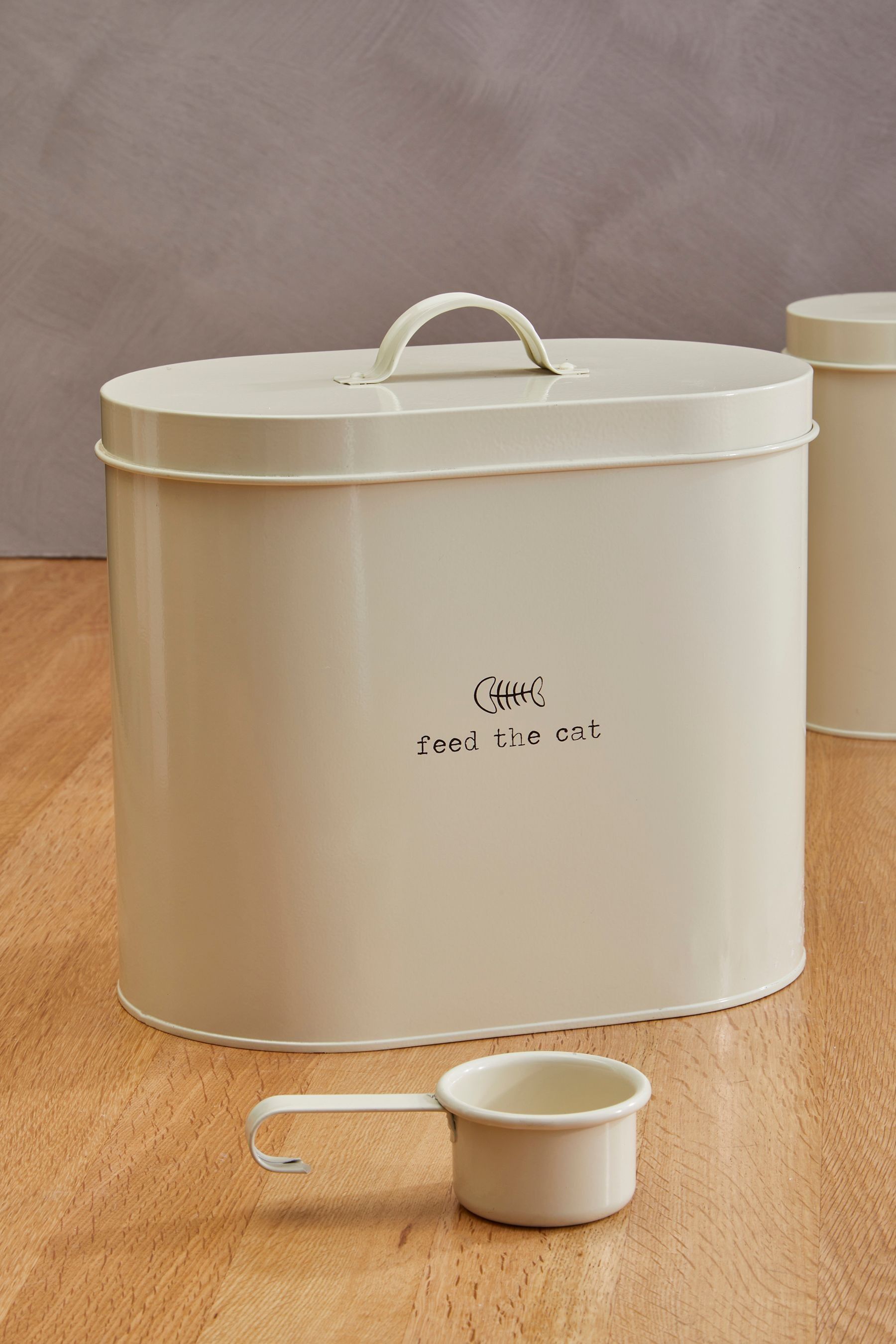 Cat biscuit storage discount