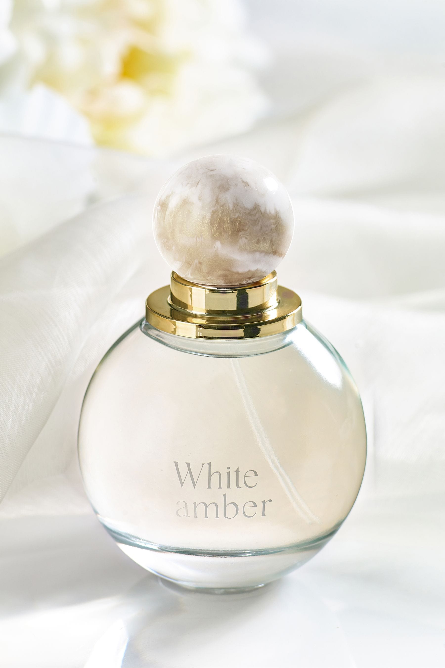 Perfume white amber 2025