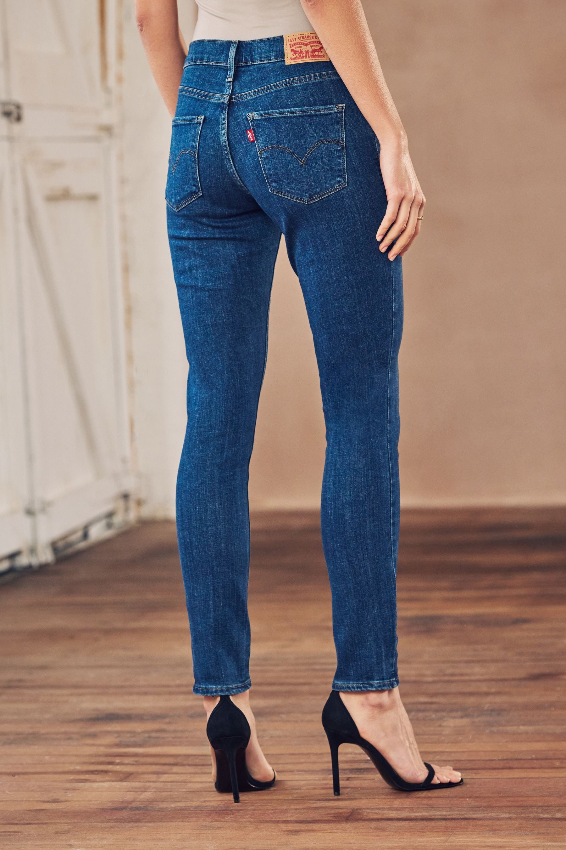 Levi's 311 top